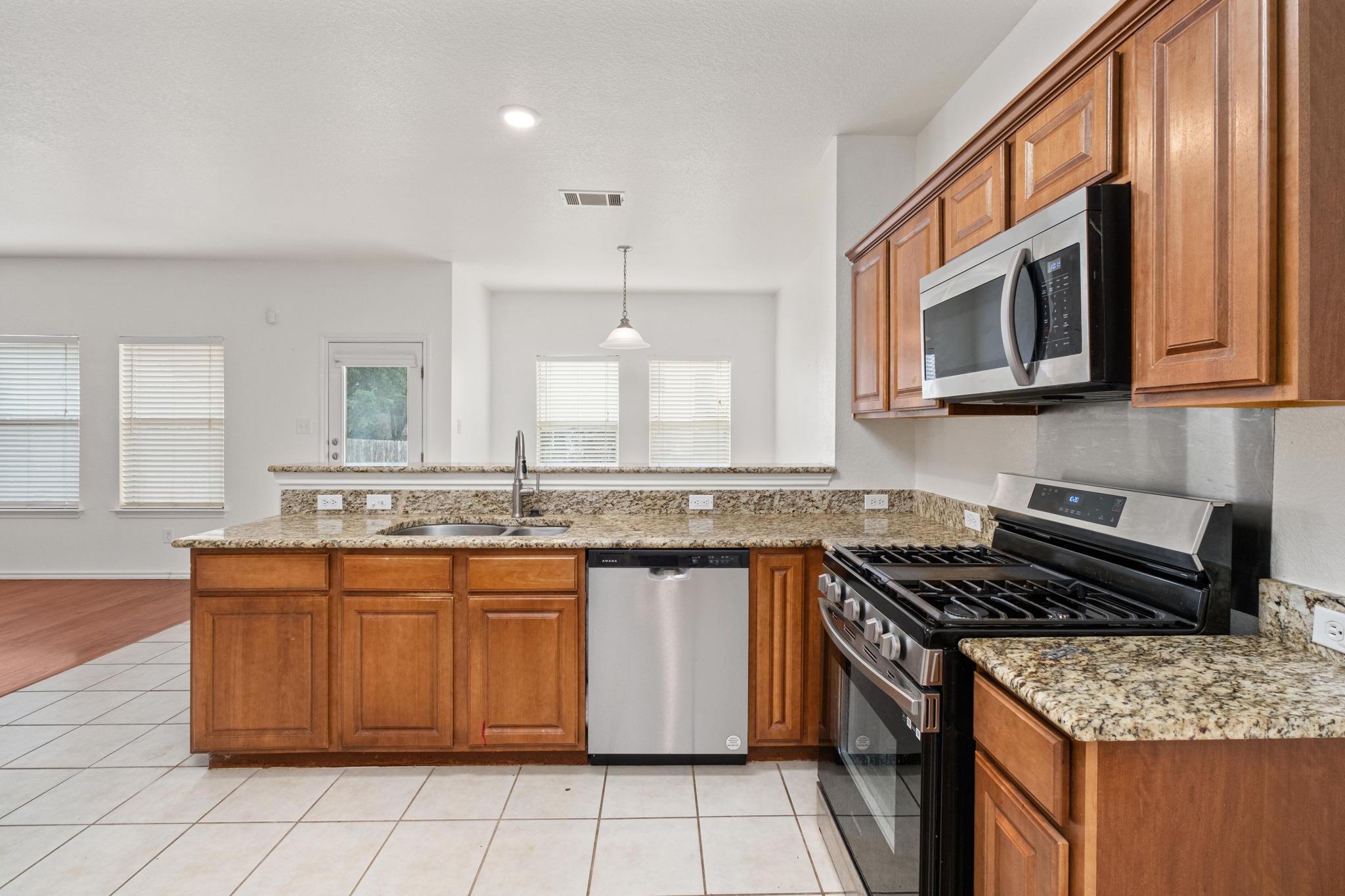 2402  Caprock Pl, photo 7