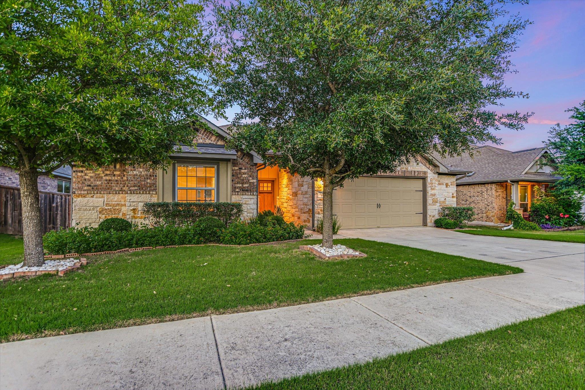 220  Allegrini St, photo 3