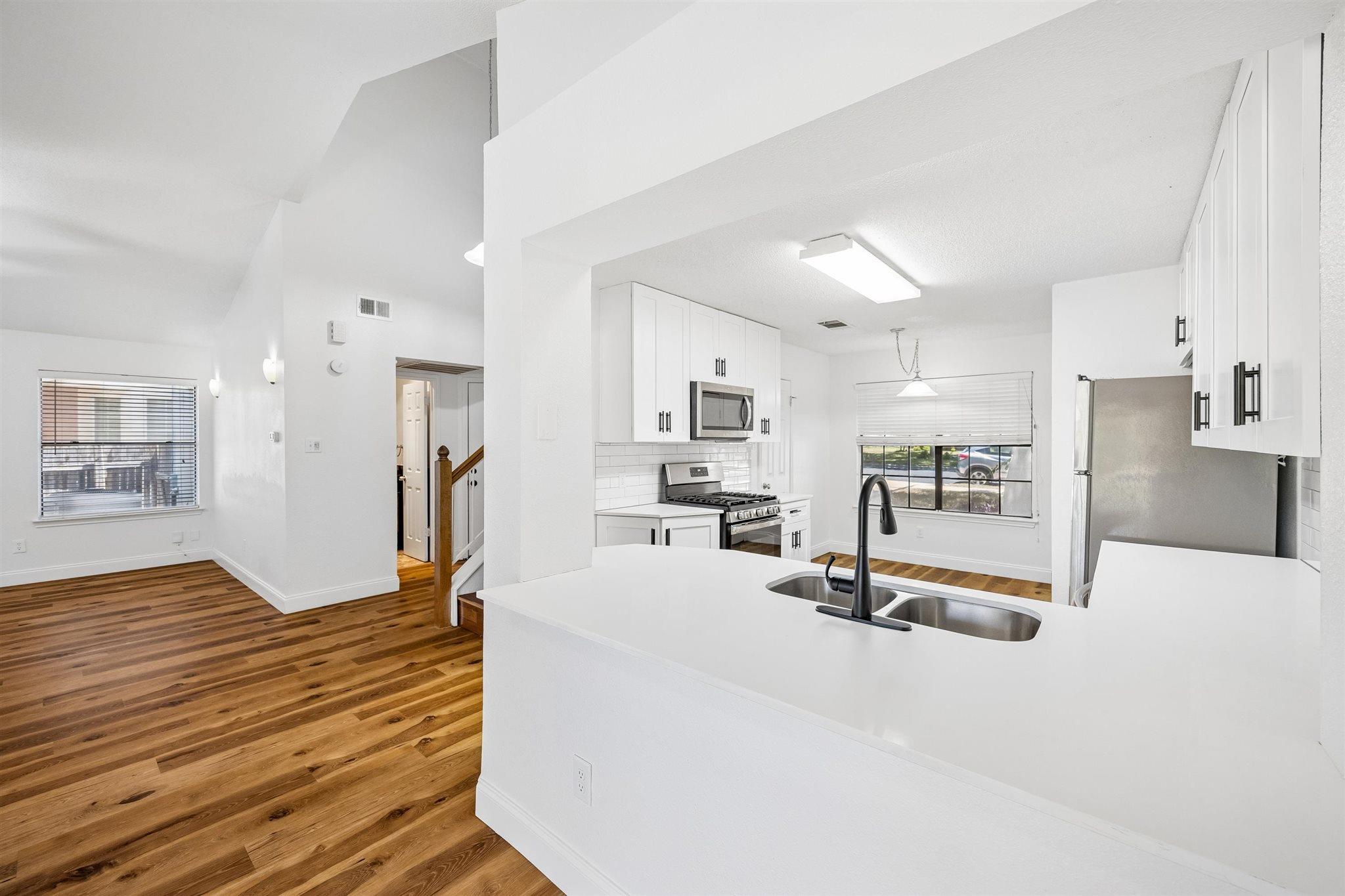 12300  FARNISH Cv, photo 9