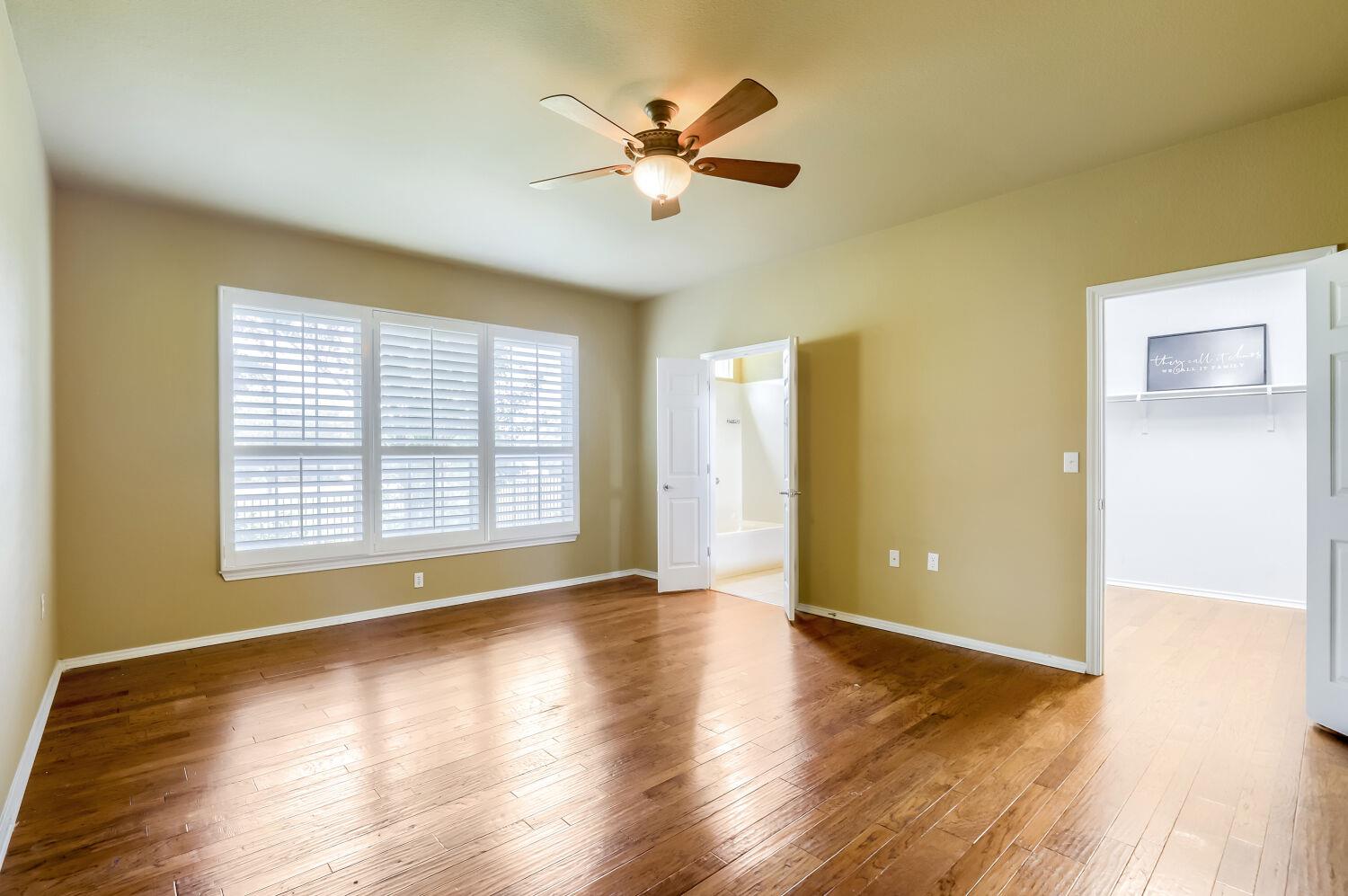 310  Crockett Loop, photo 11