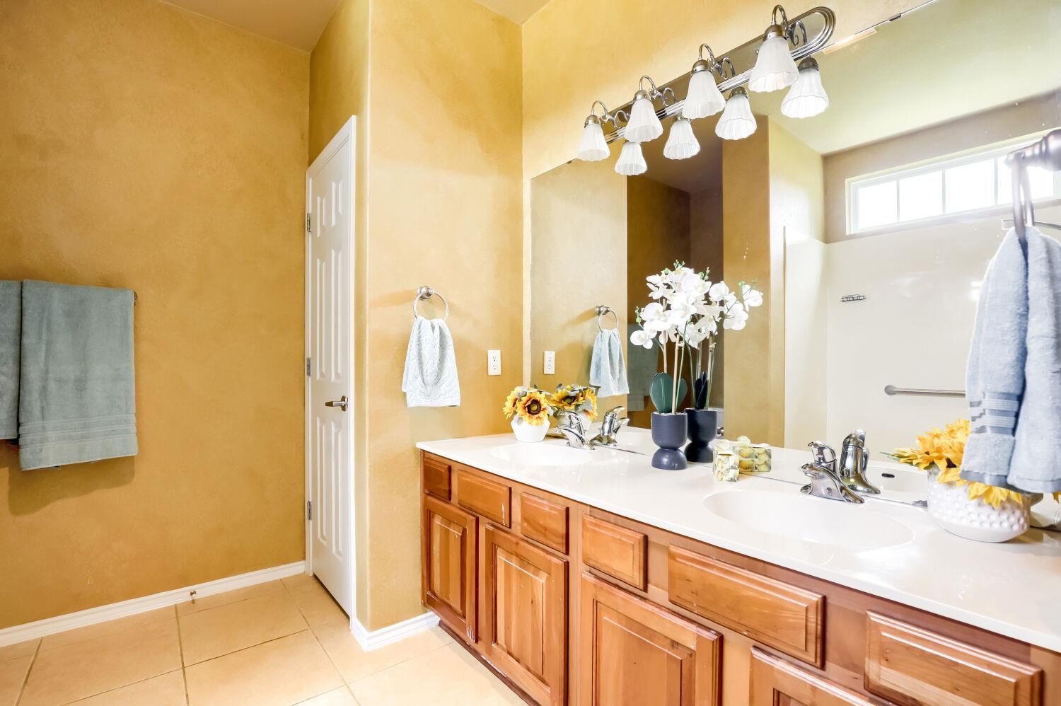 310  Crockett Loop, photo 12