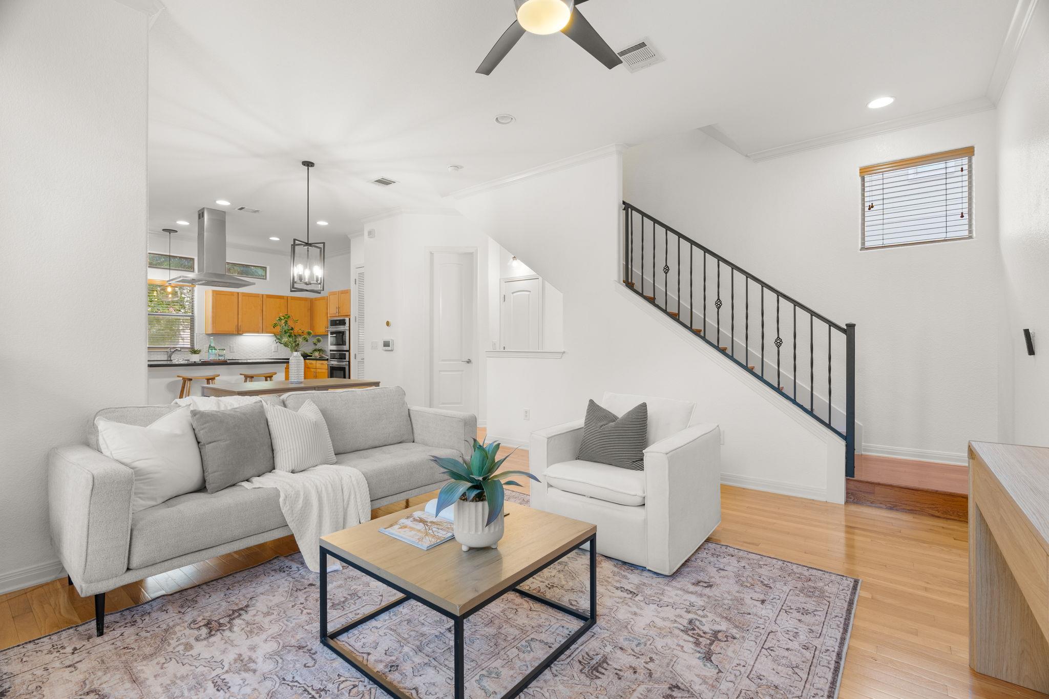1115  Kinney Ave  #9, photo 2