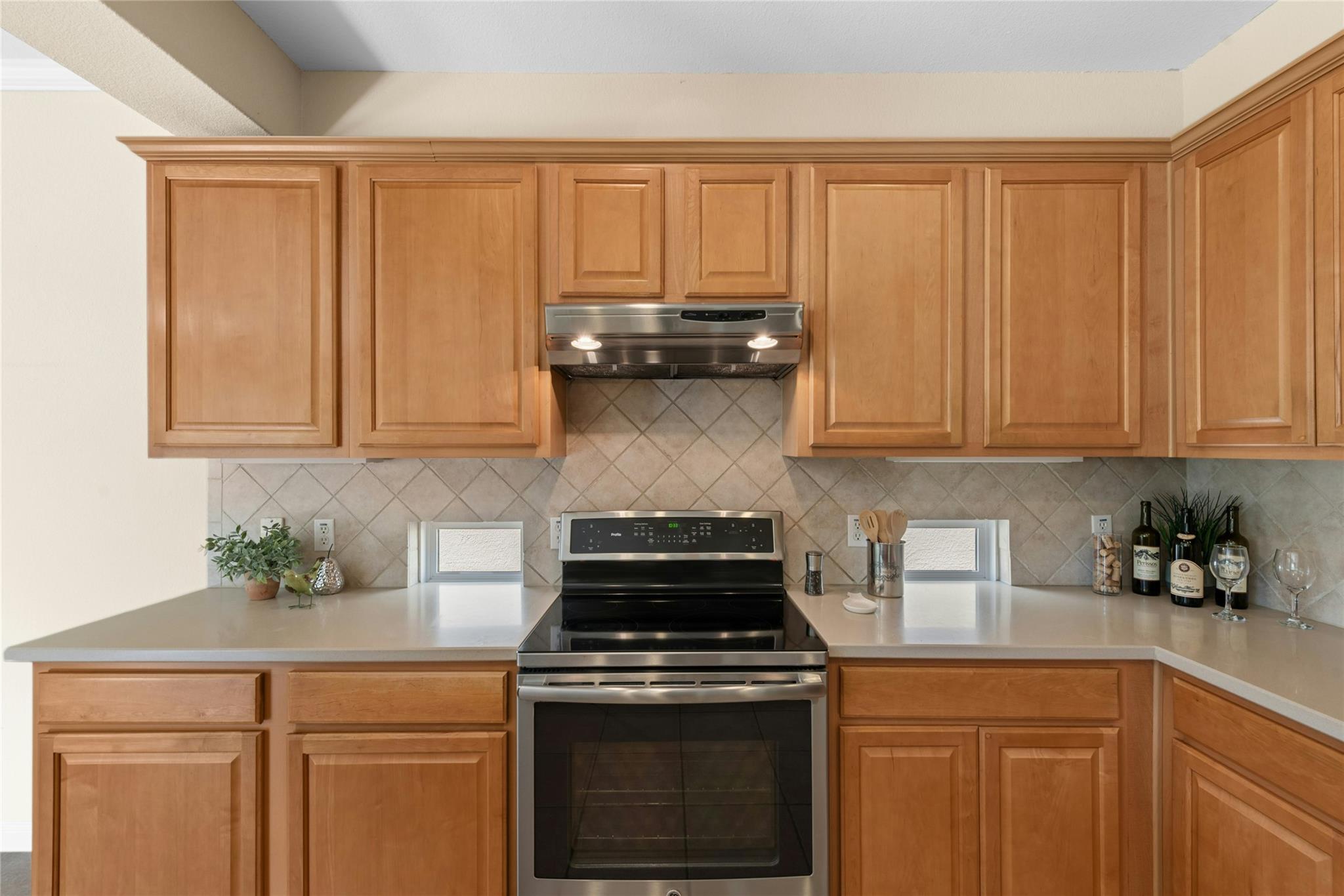327  Yukon Ter, photo 11