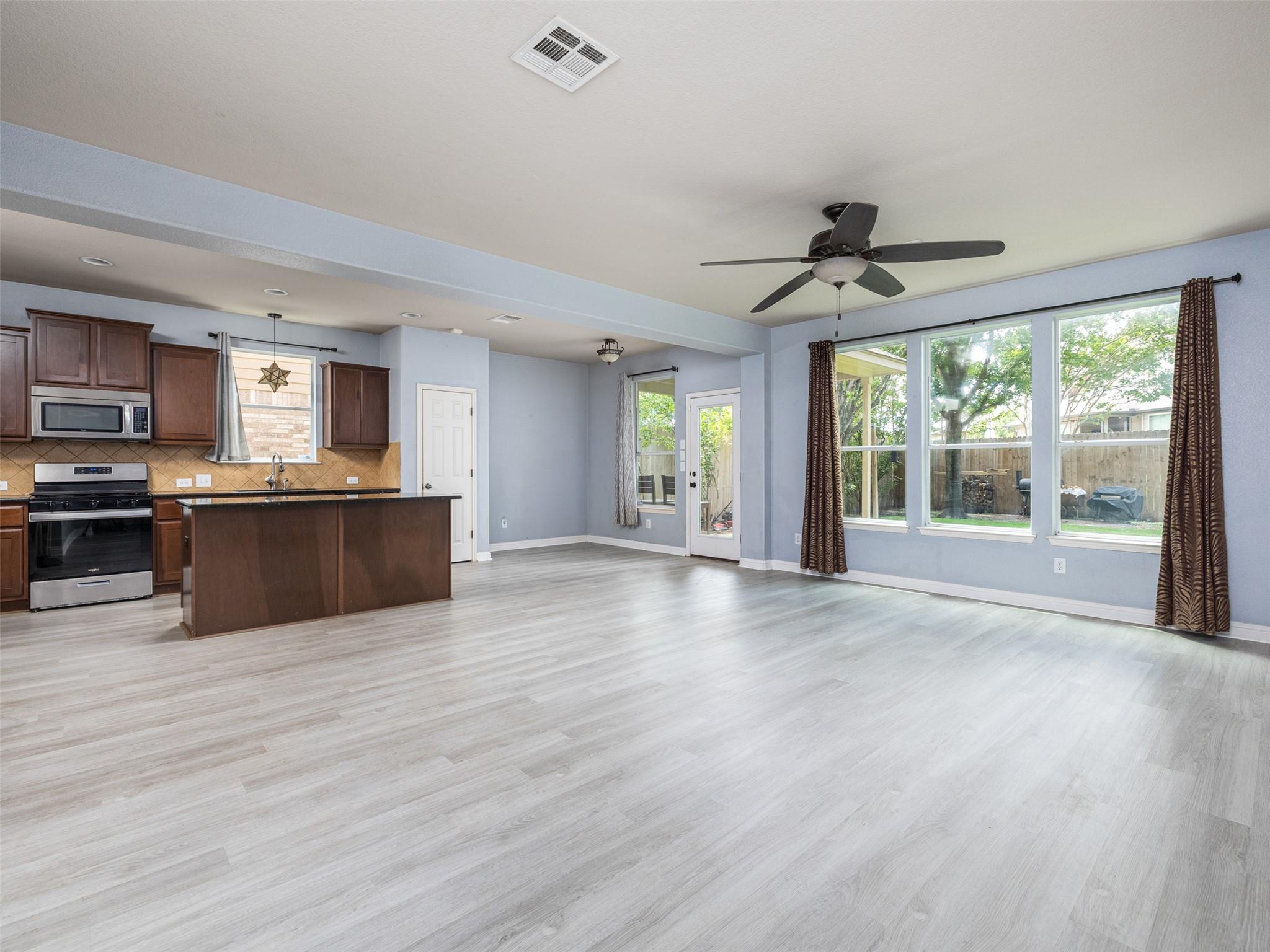 289  Serene Hollow Ln, photo 3