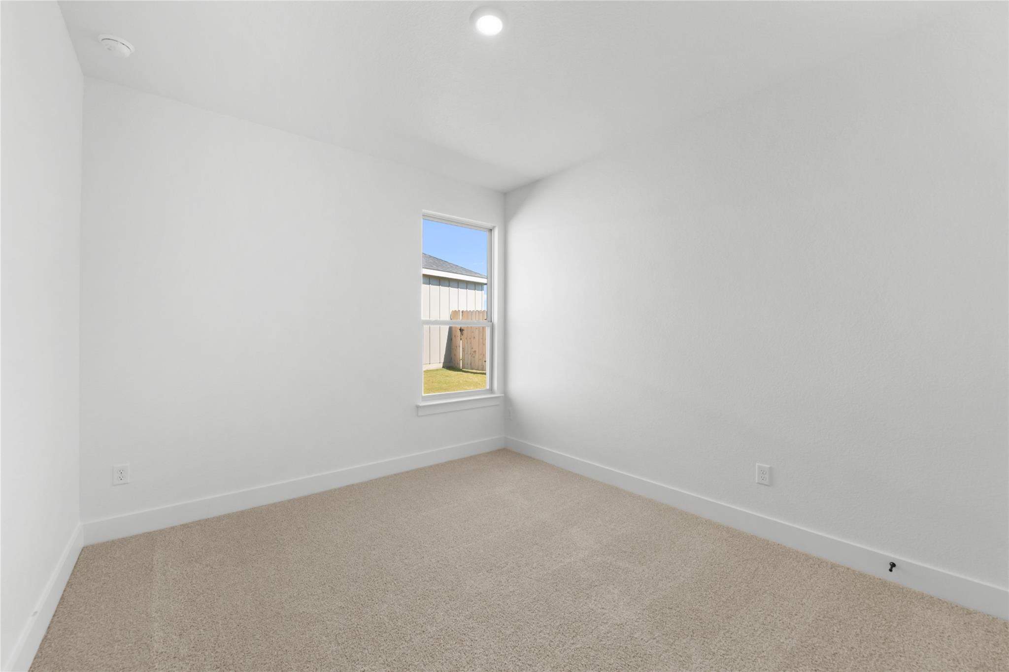 560  Gus Loop, photo 12
