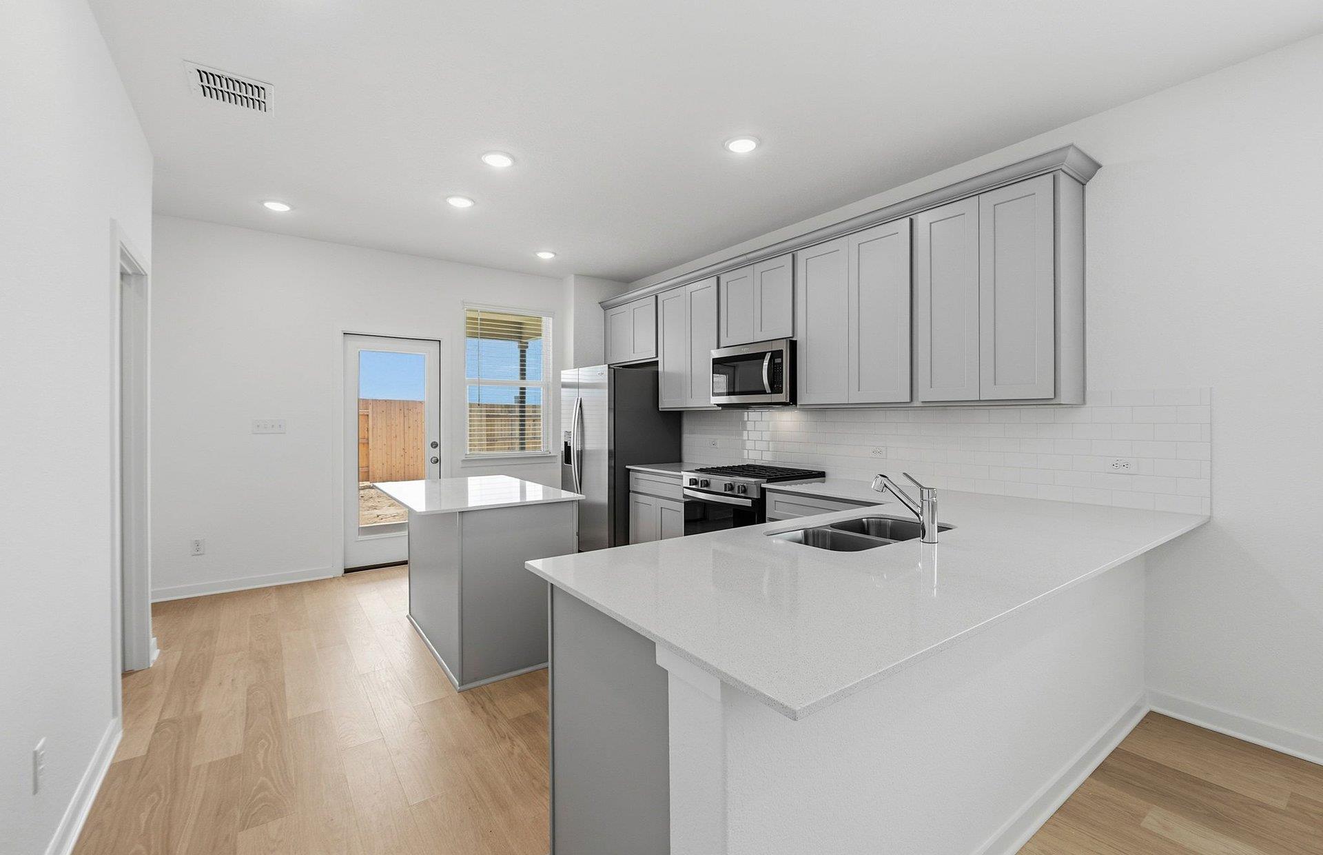 110  Golden Bell Way, photo 4
