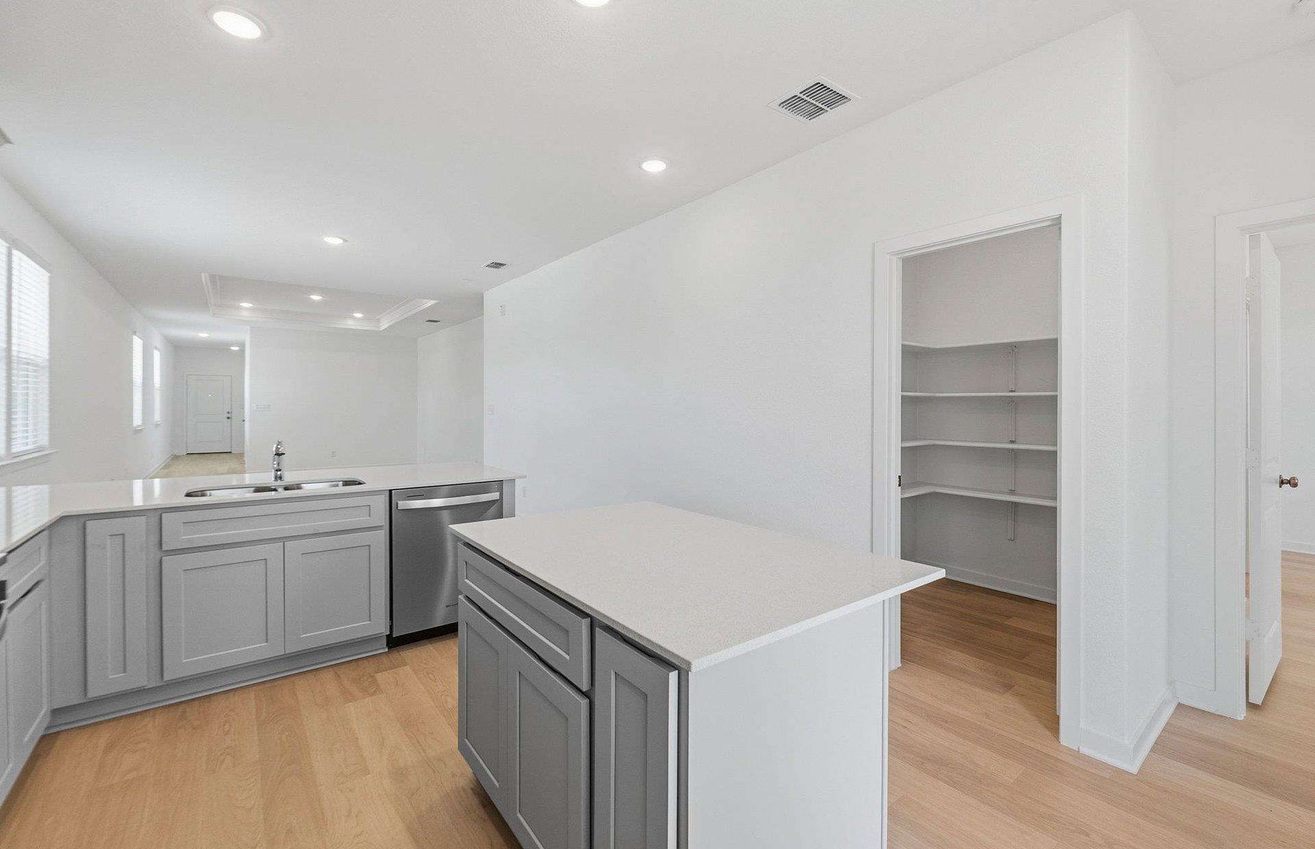 110  Golden Bell Way, photo 5