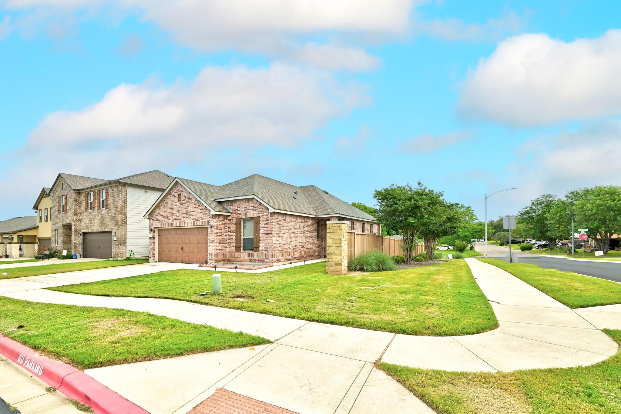 1621  Dragonfly Loop Loop, photo 2