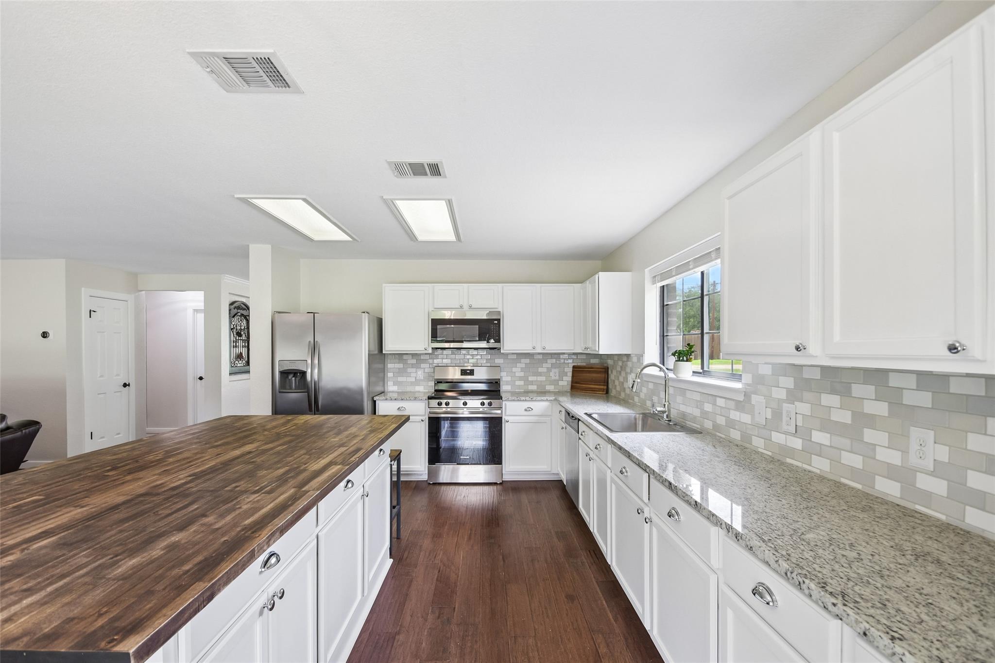 485  Bella Vista Cir, photo 8