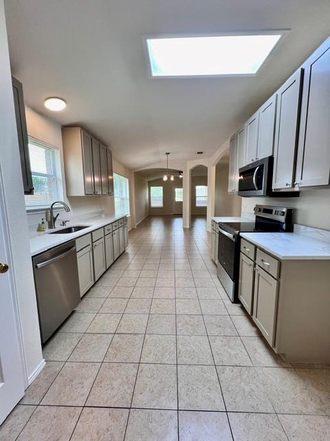 1005 W South St, photo 6