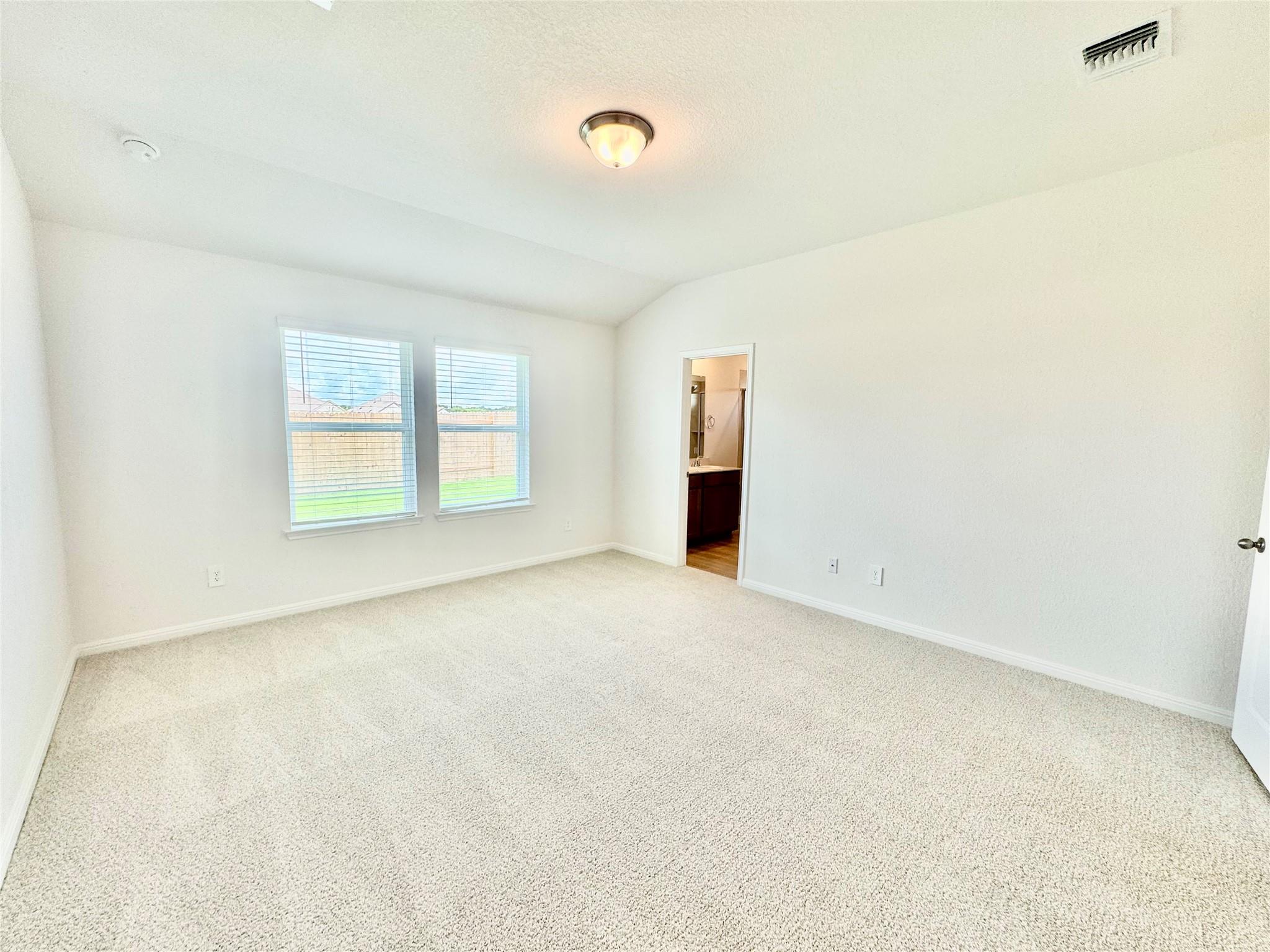 231  Red Tail Hawk Ln, photo 3