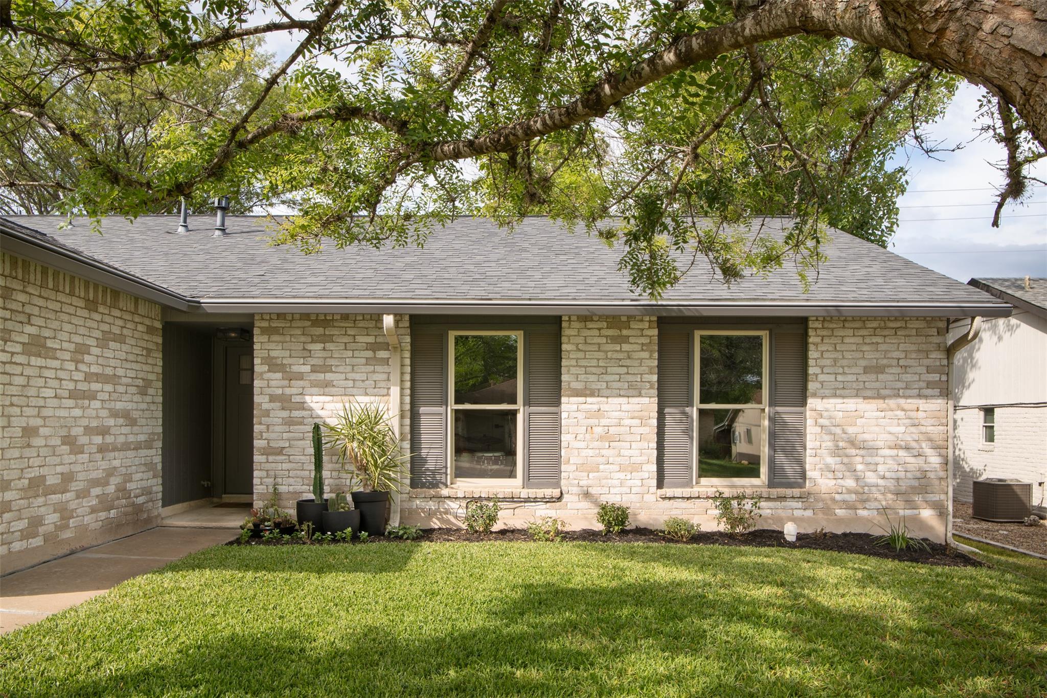 304  Skyloop Dr, photo 6