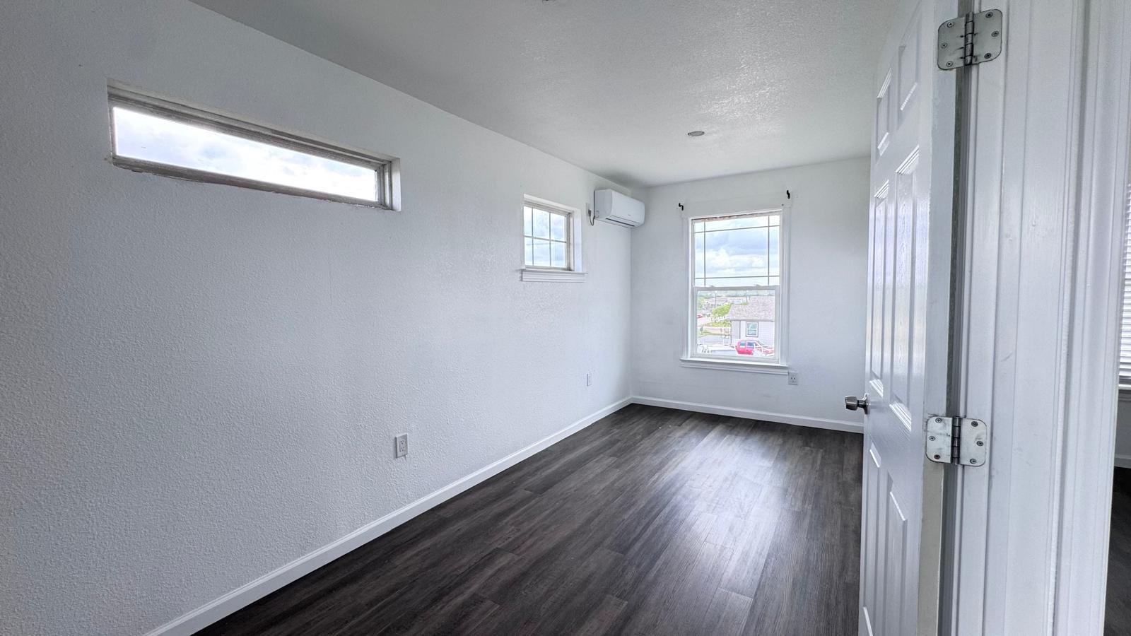 103  Crystal Cliffs Dr, photo 11