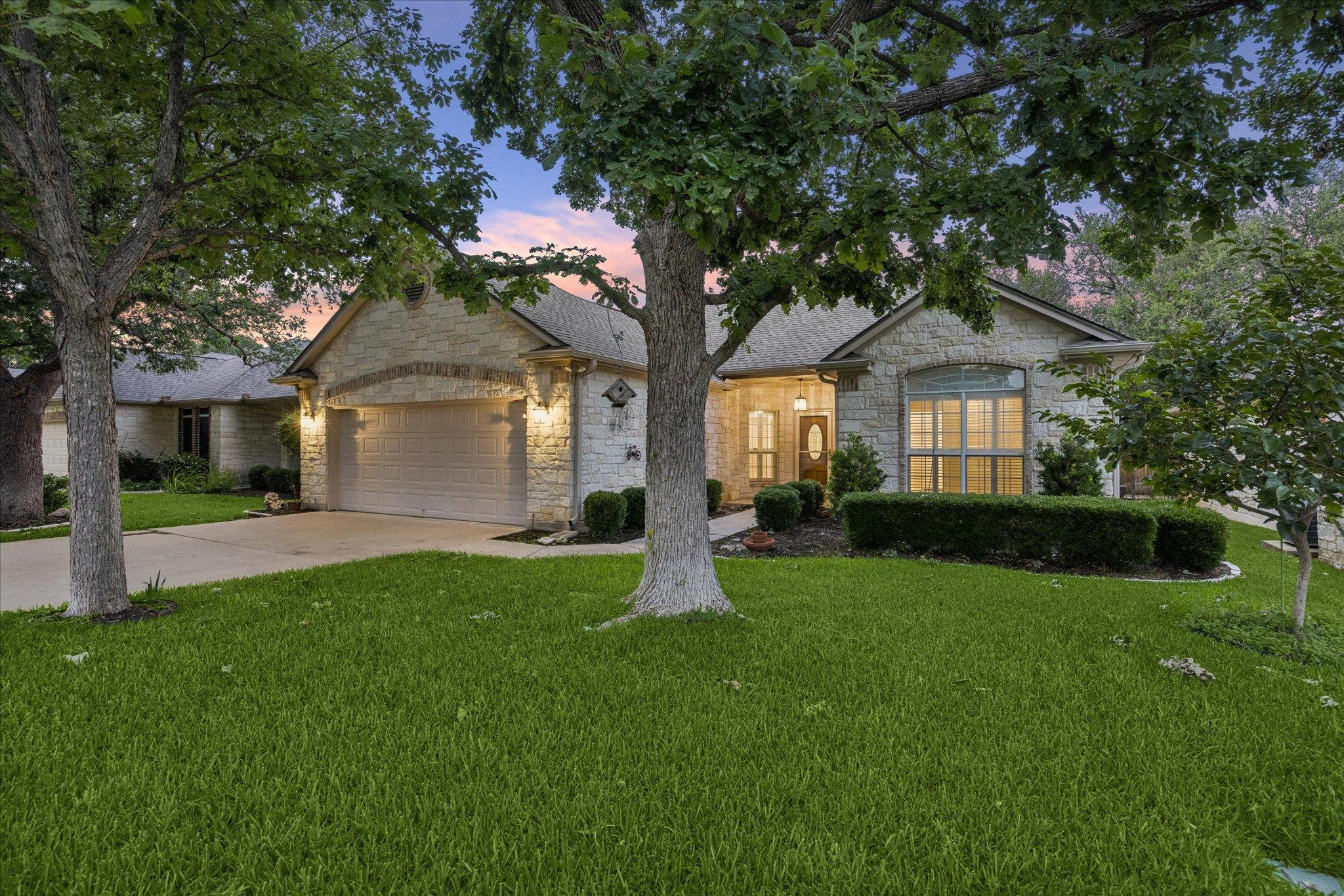 300  Brazos Dr, photo 2