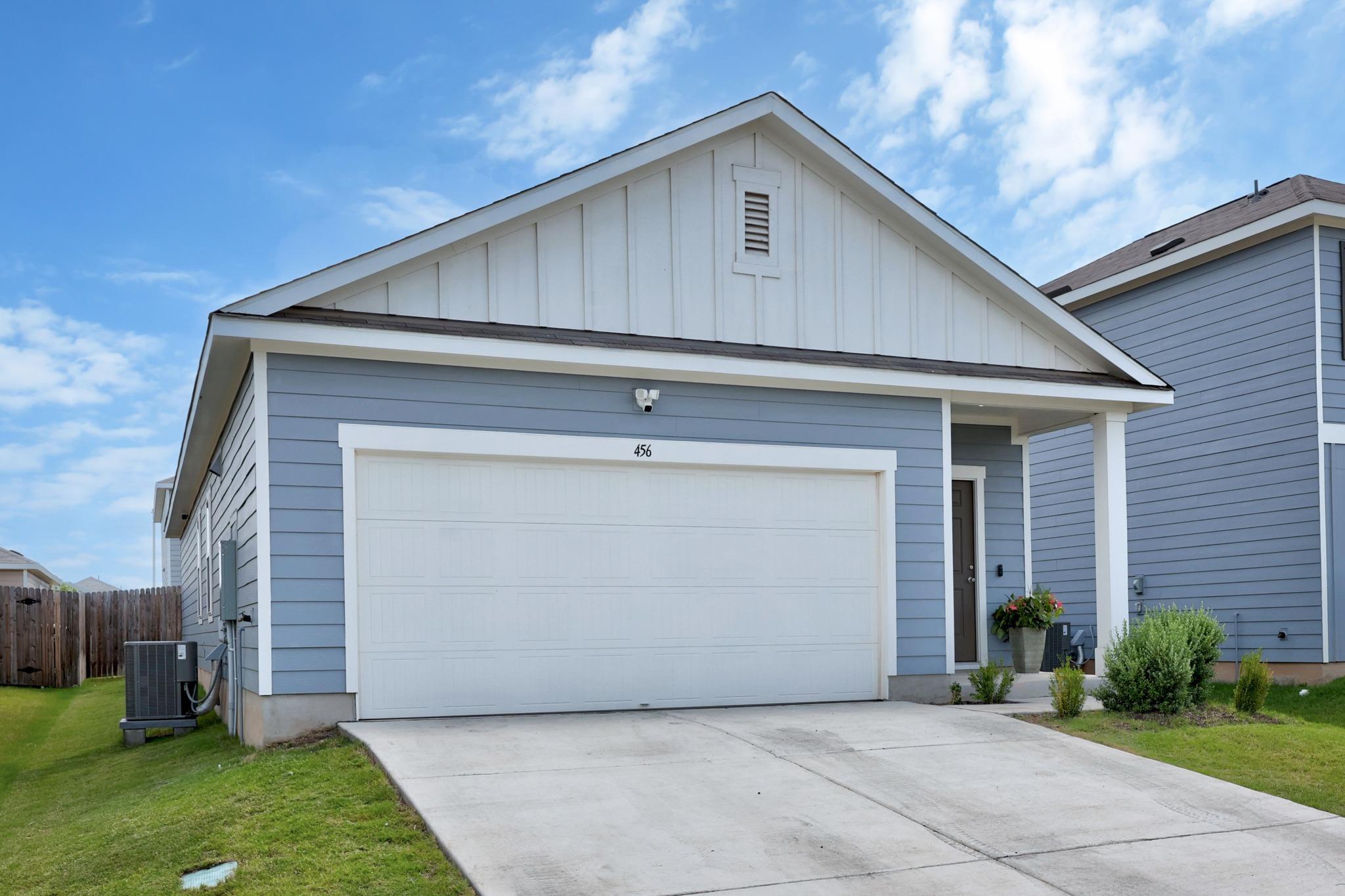 456  Thistle Ln, photo 2