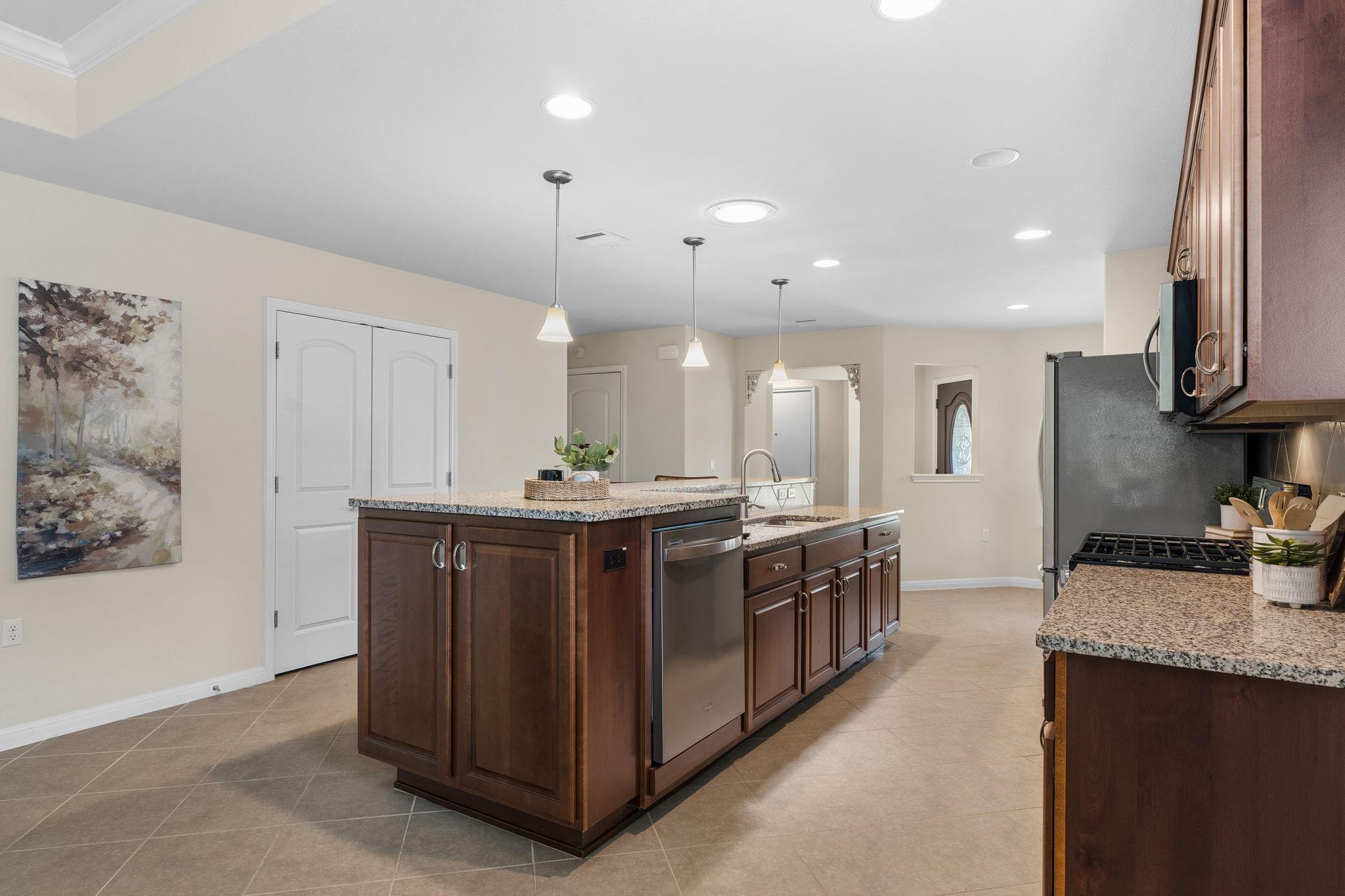 308  Holiday Creek Ln, photo 12