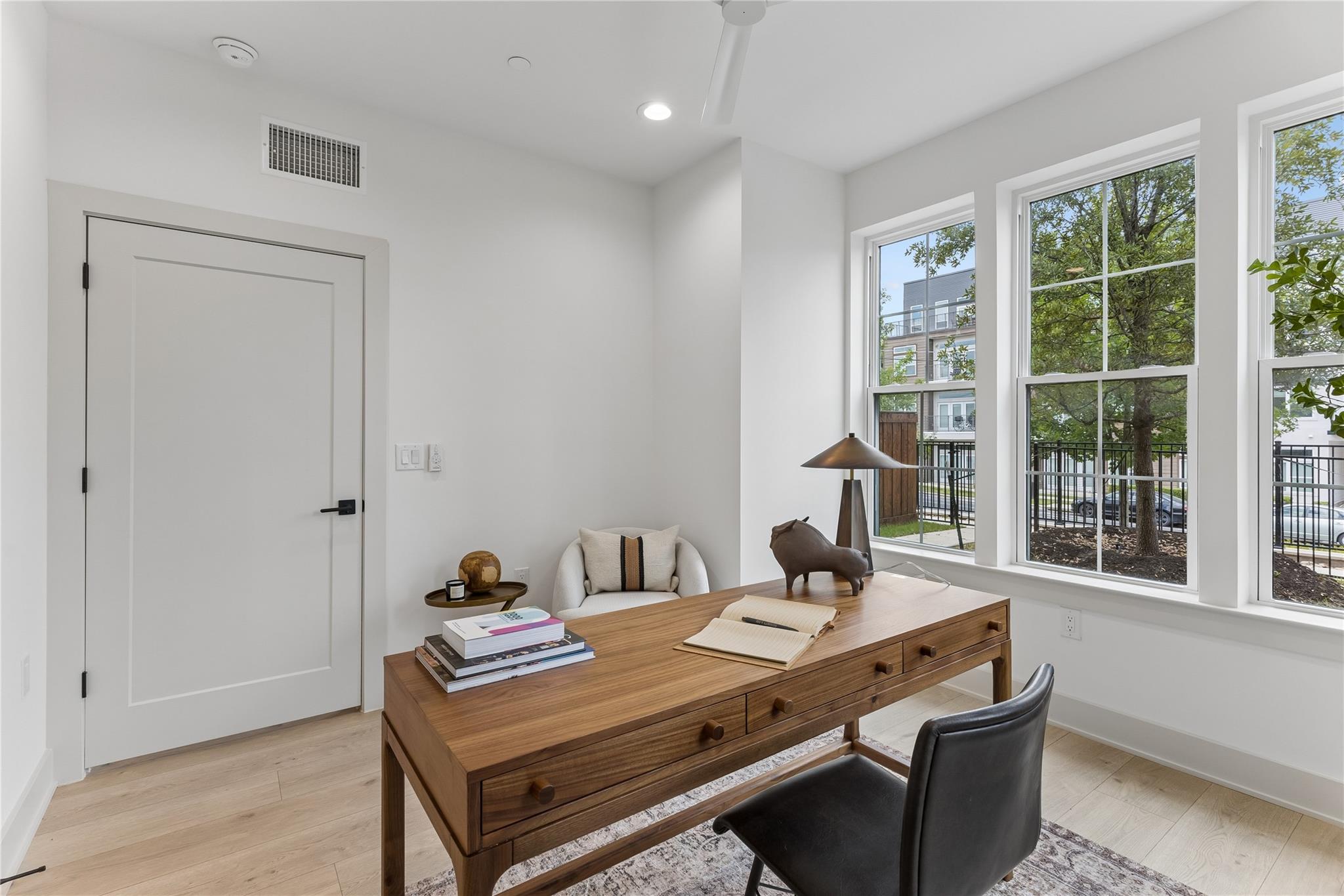 2209  Woodland Ave  #203, photo 7