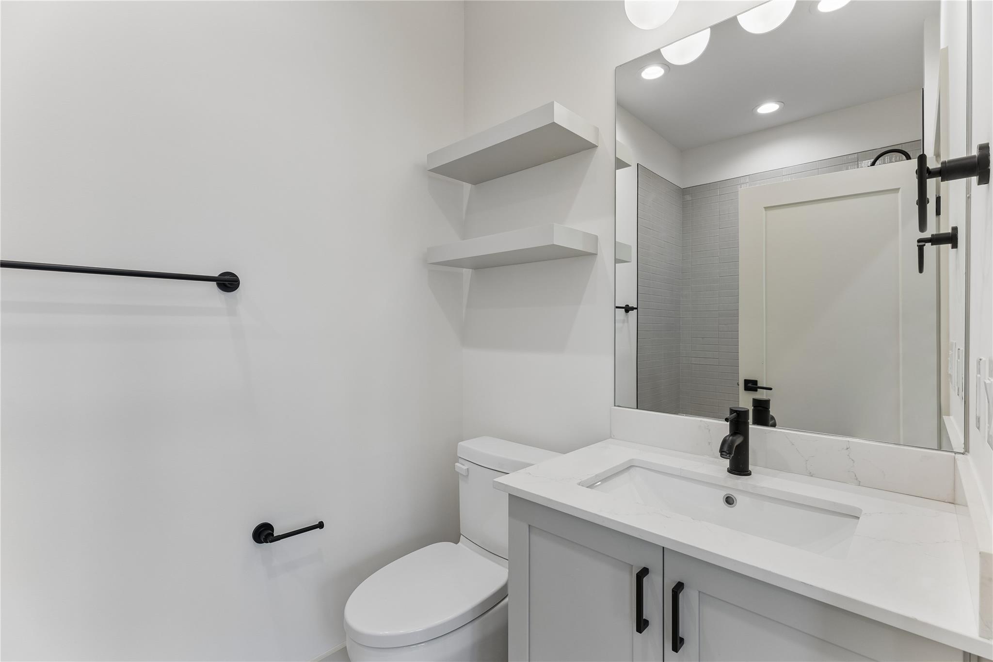 2209  Woodland Ave  #203, photo 8