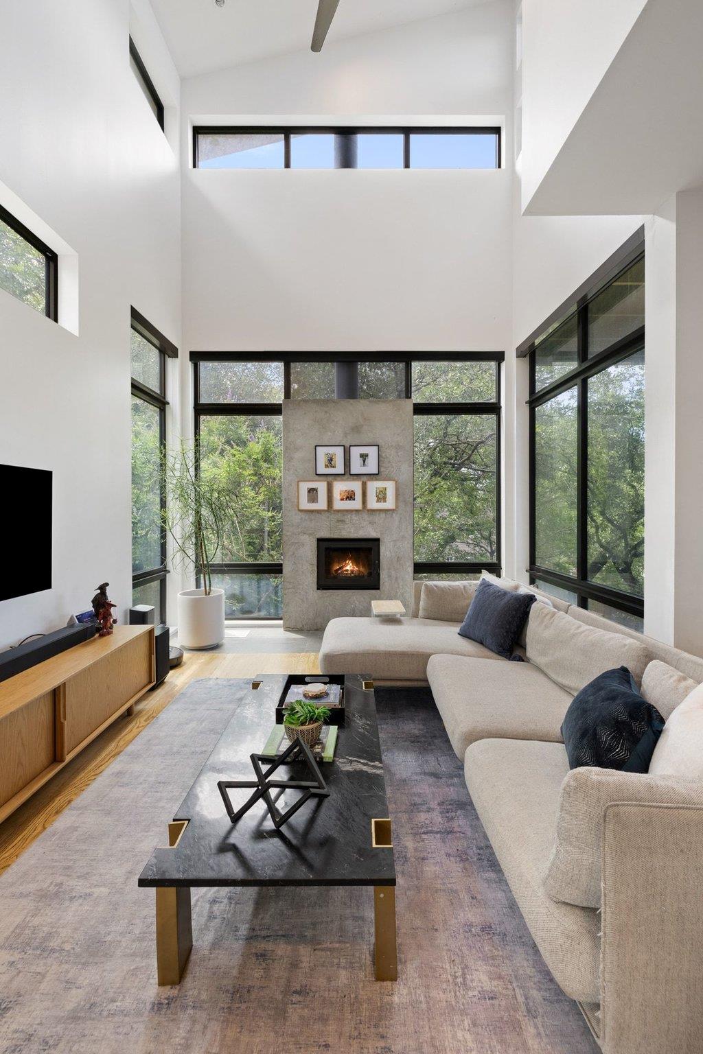 801  The High Rd, photo 10