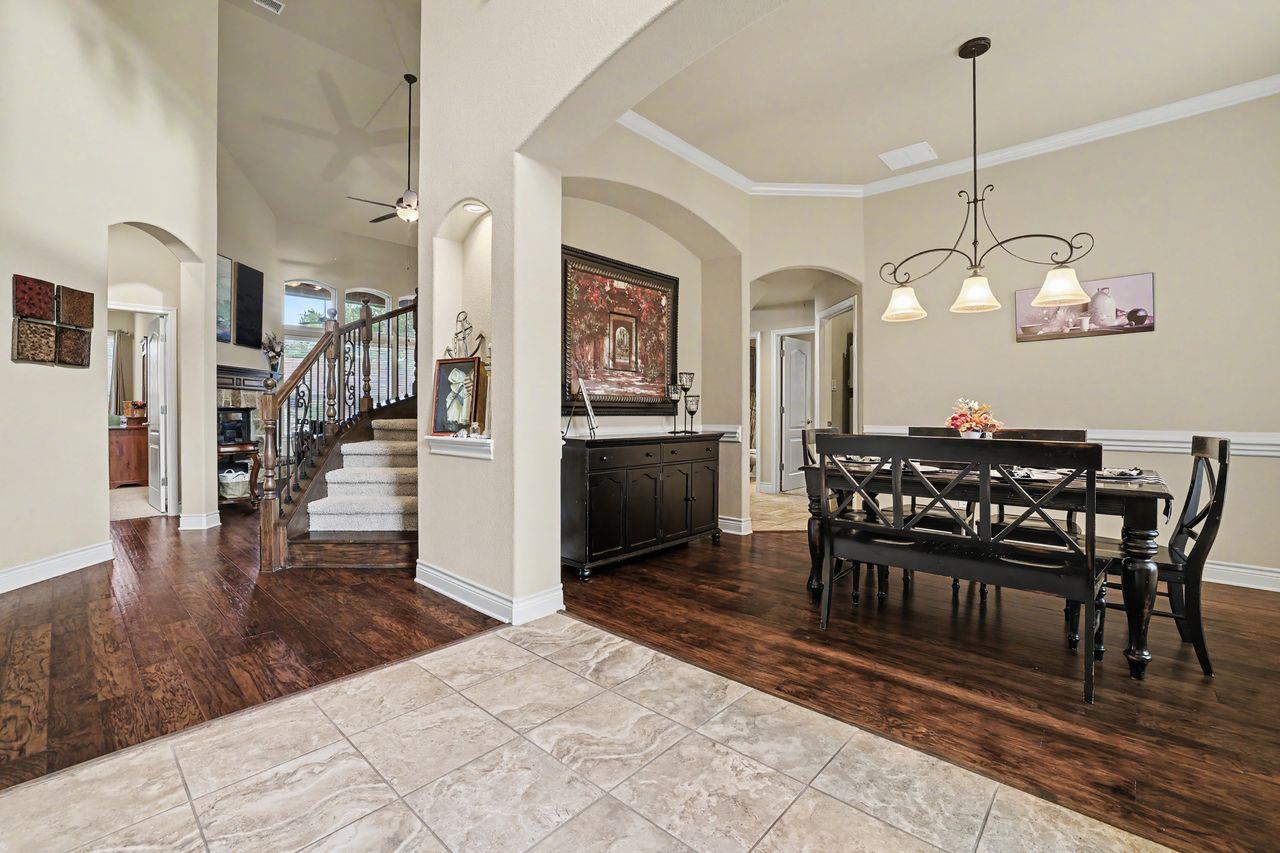 1919  Mulligan Dr, photo 3
