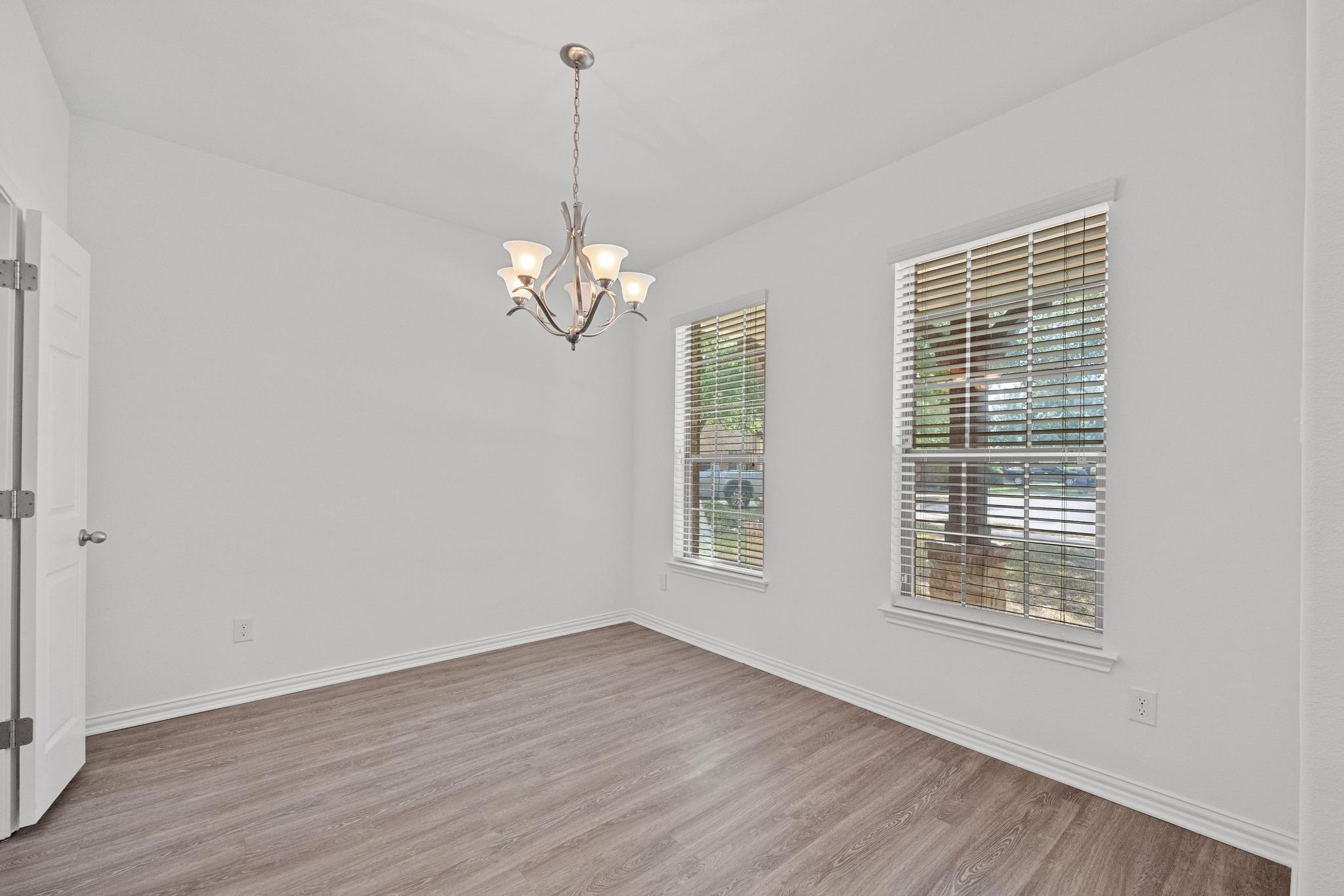 2572  Santa Barbara Loop, photo 11