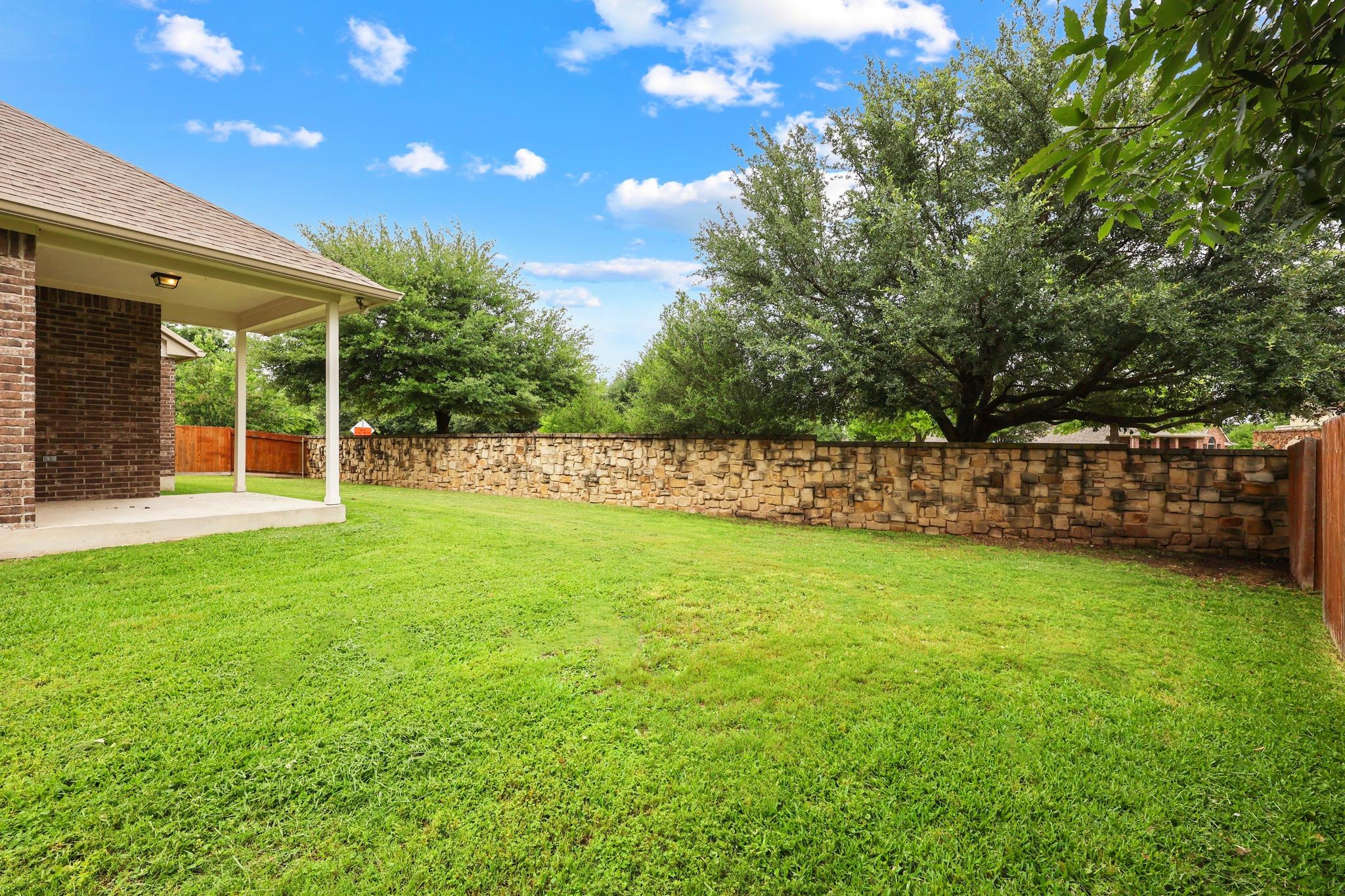 2572  Santa Barbara Loop, photo 4