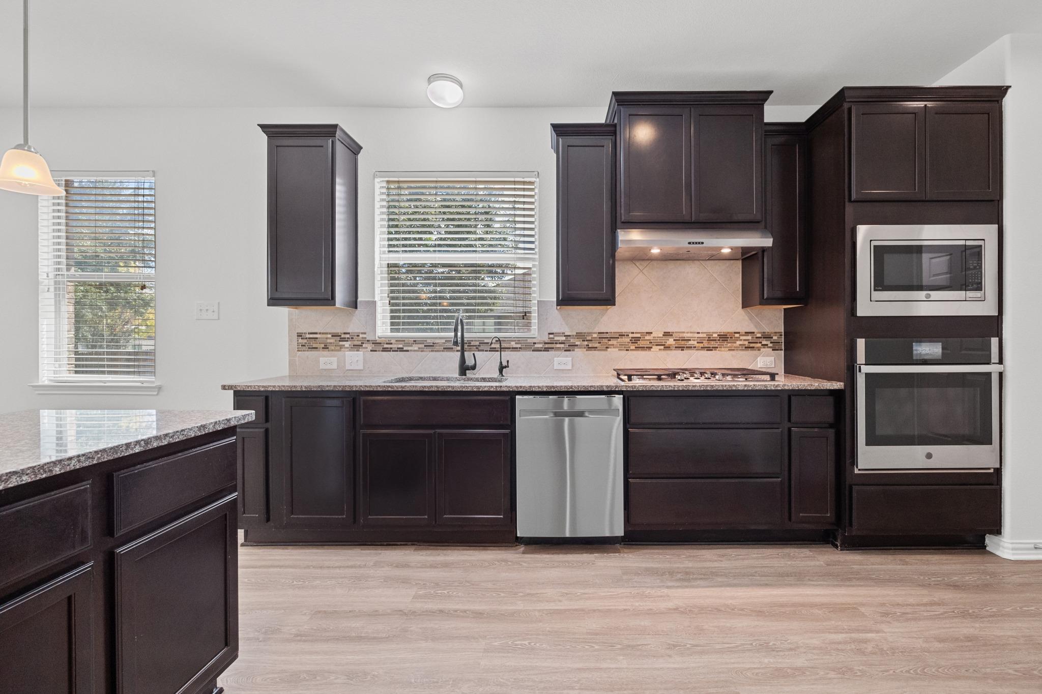 2572  Santa Barbara Loop, photo 8