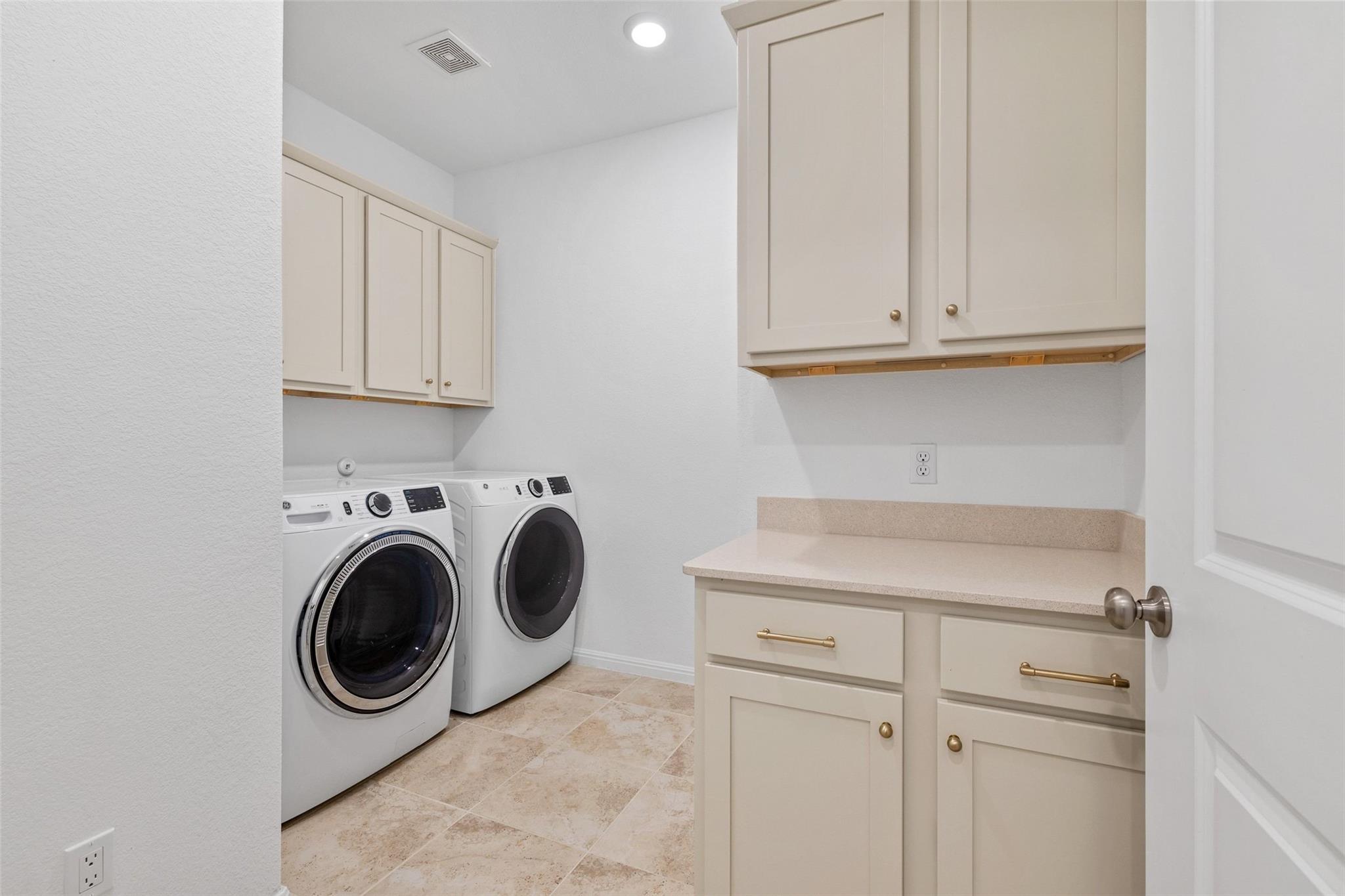 505  Sixpence Ln, photo 6