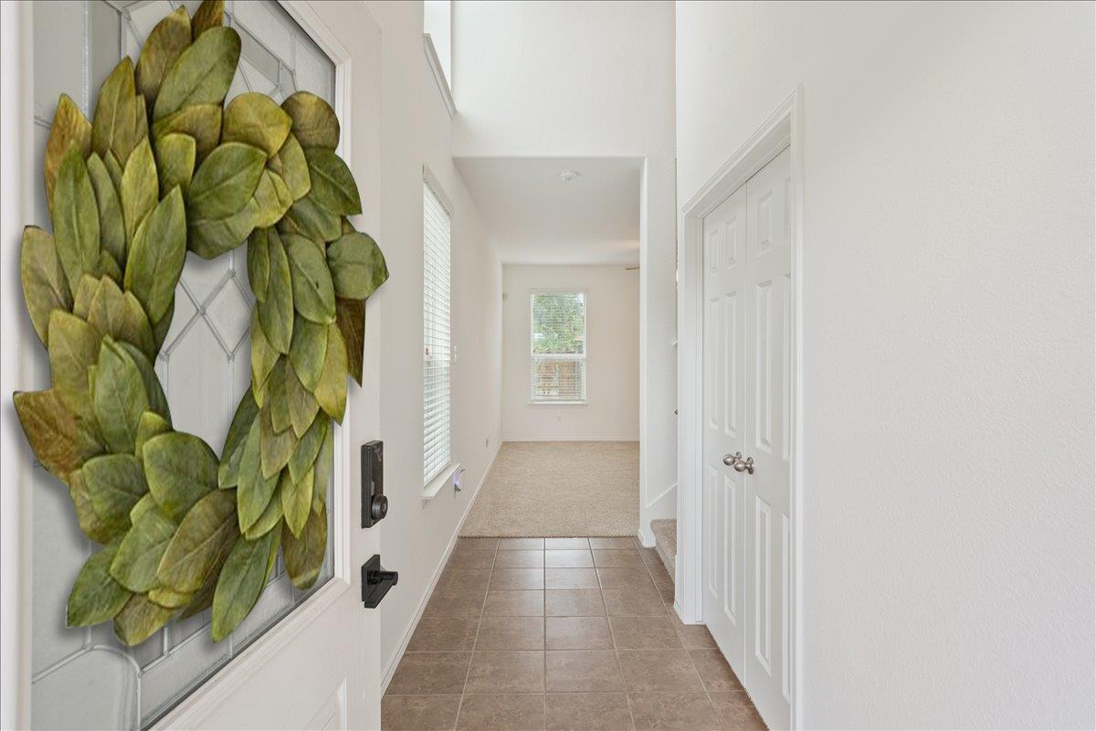 240  Foster Ln, photo 5