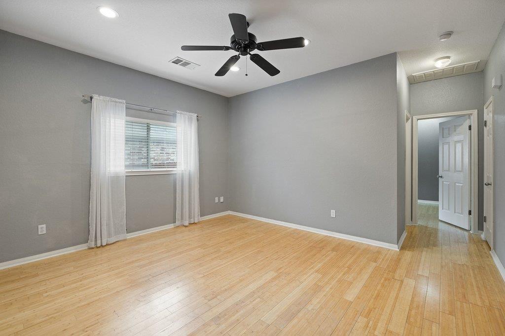 347  Spring Dr, photo 6