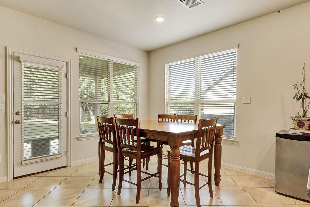 153  Crescent Heights Dr, photo 10