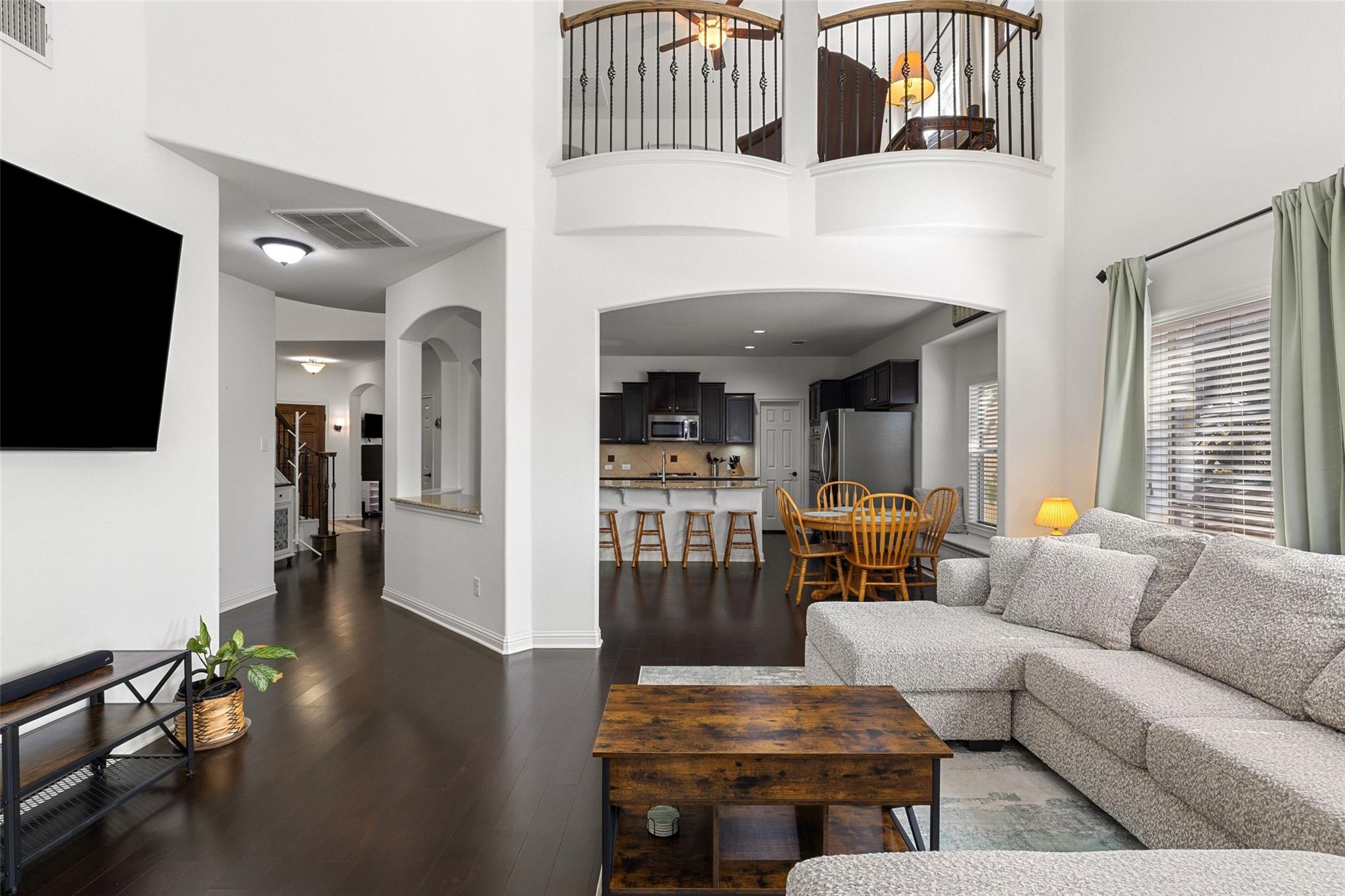 2474  Santa Barbara Loop, photo 9