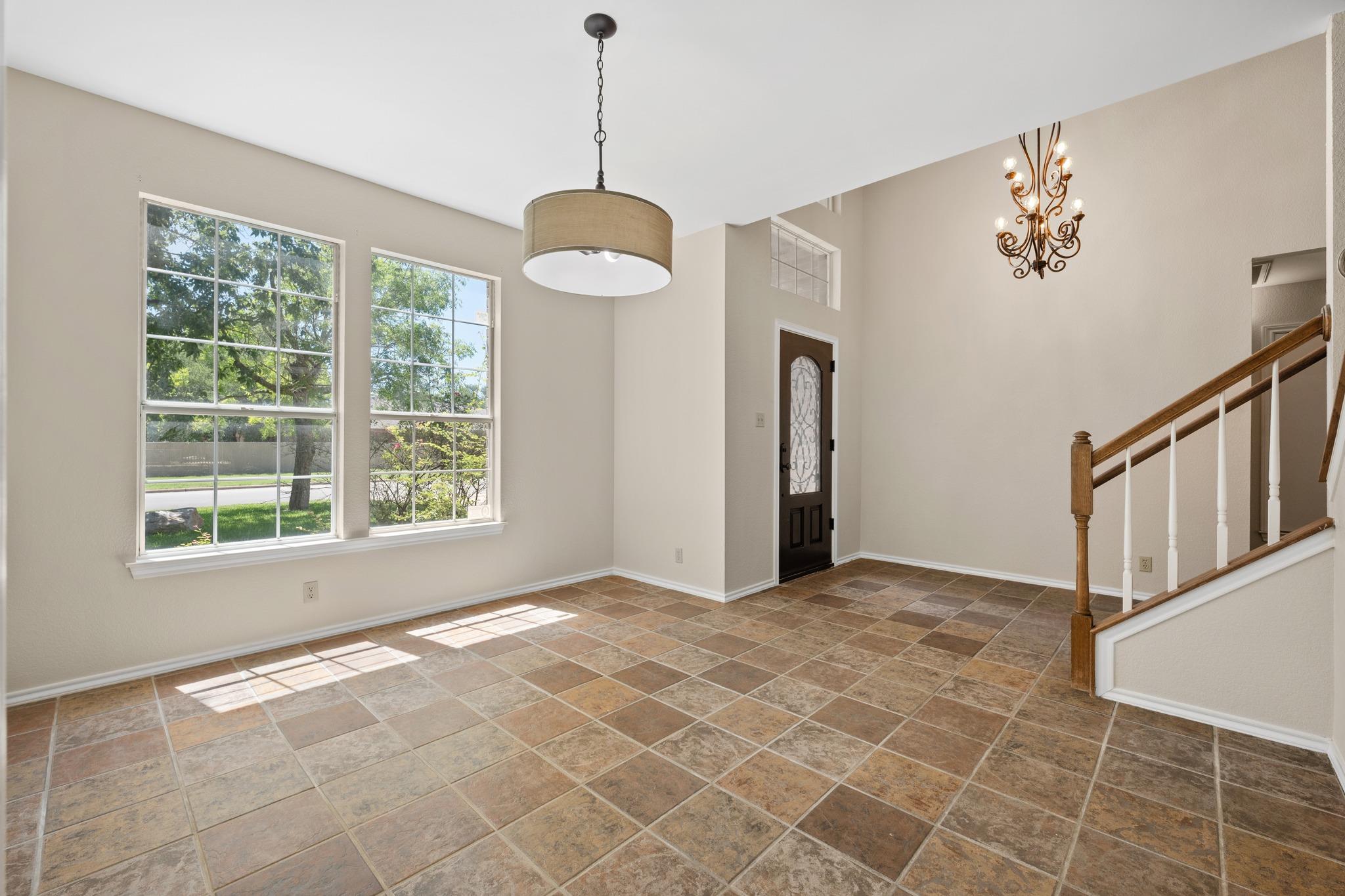 1304  Meadow Lark Dr, photo 6