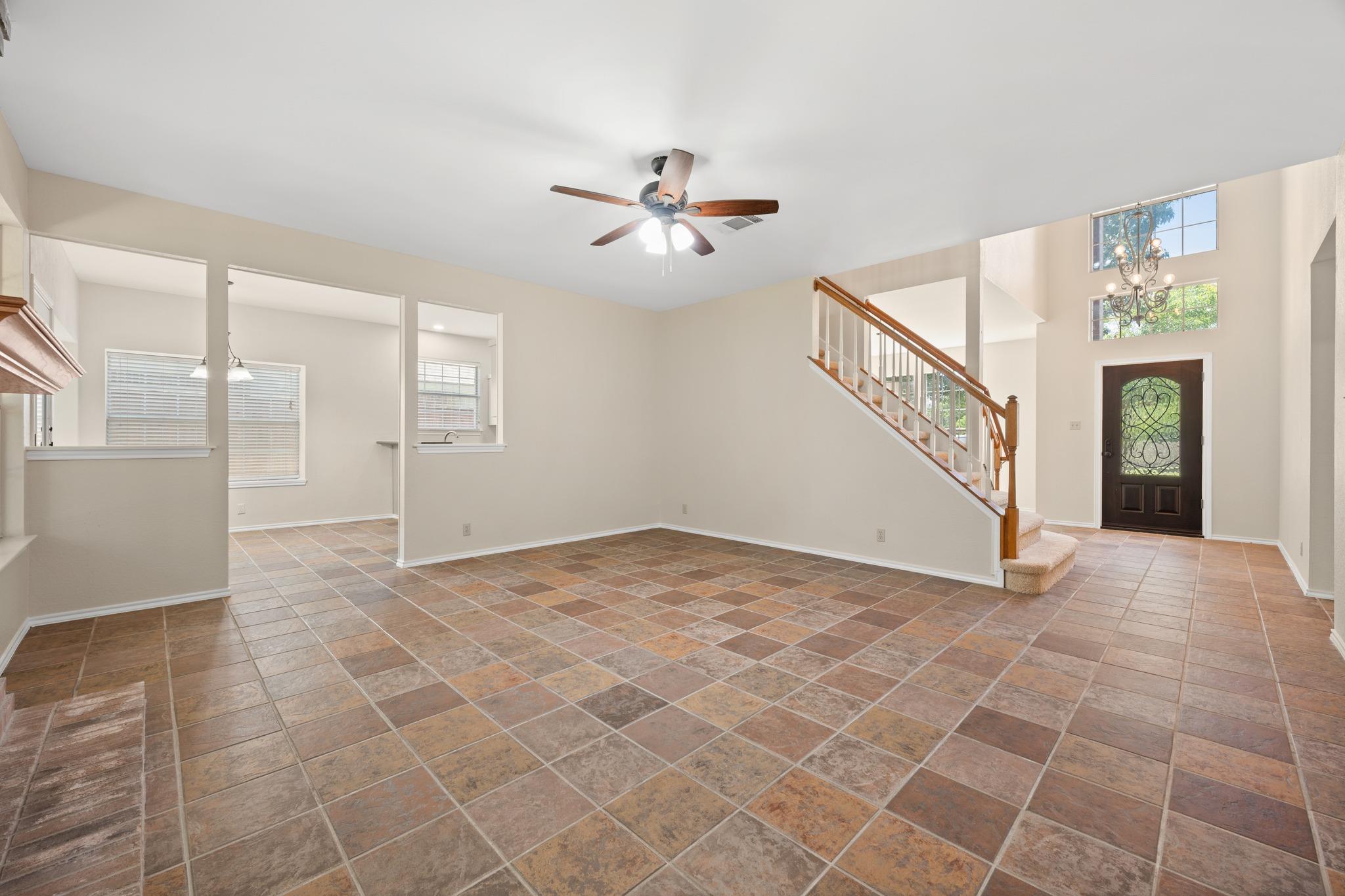 1304  Meadow Lark Dr, photo 8