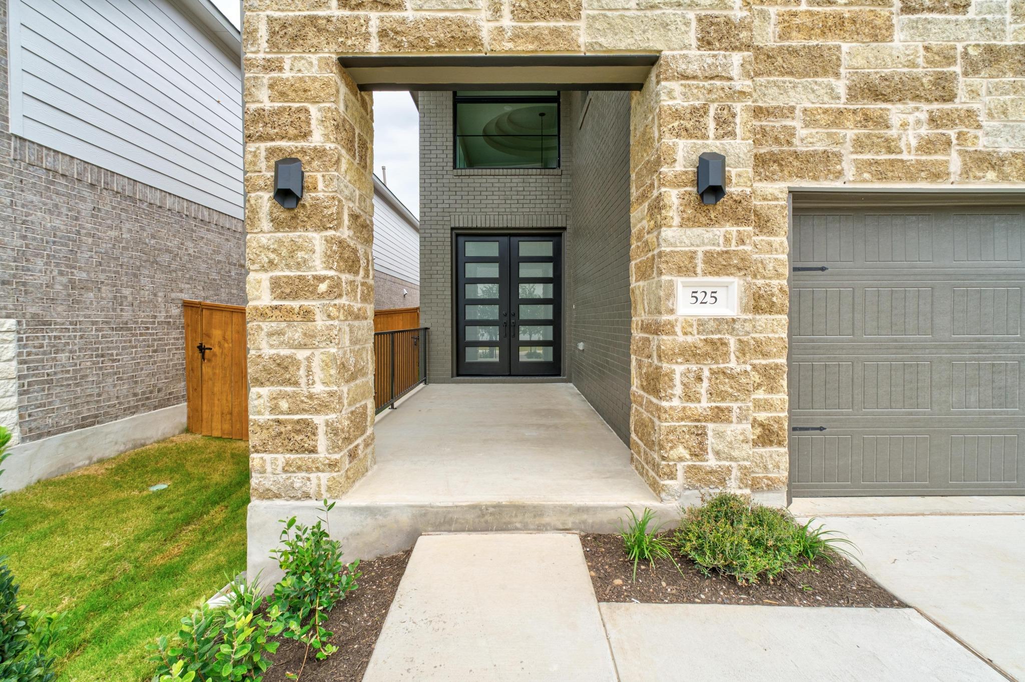 525  Buckaroo Dr, photo 2