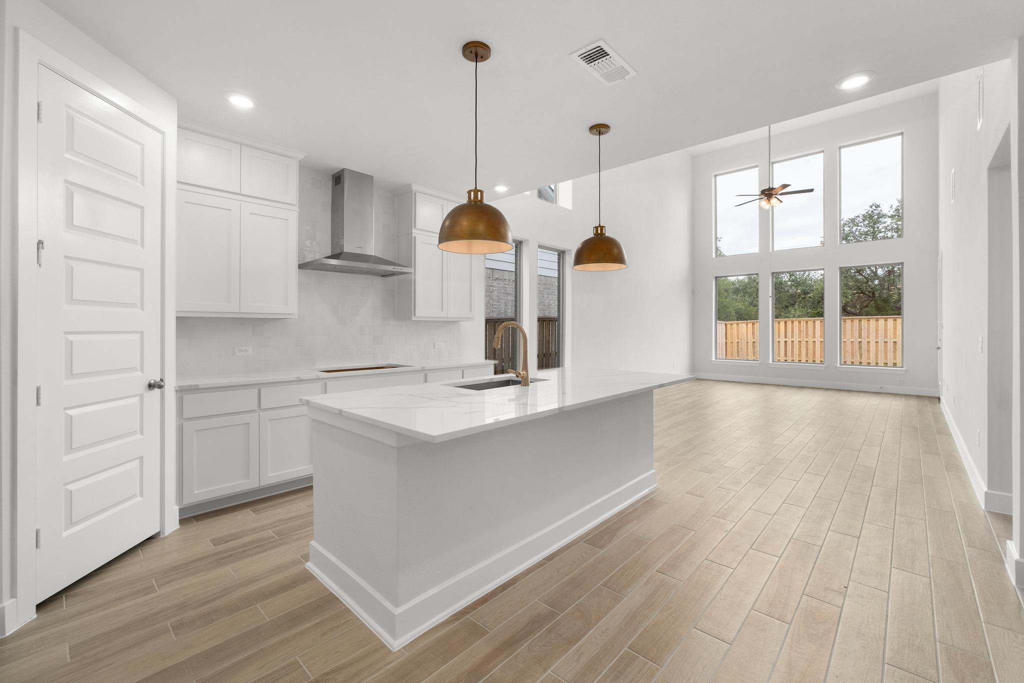 525  Buckaroo Dr, photo 6