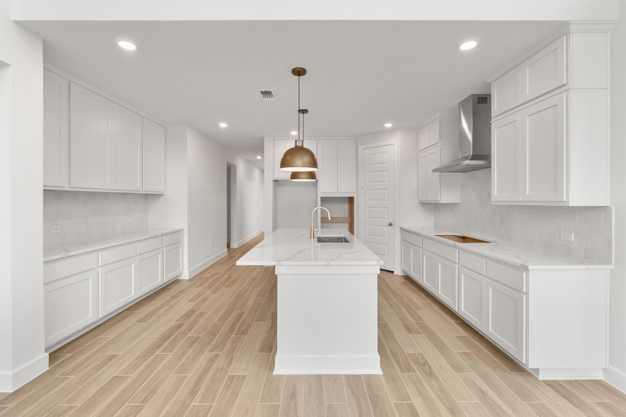 525  Buckaroo Dr, photo 8