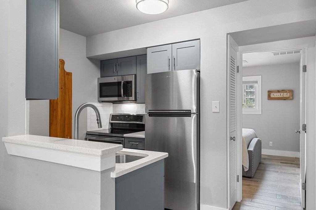 103  Island Dr  #2, photo 10