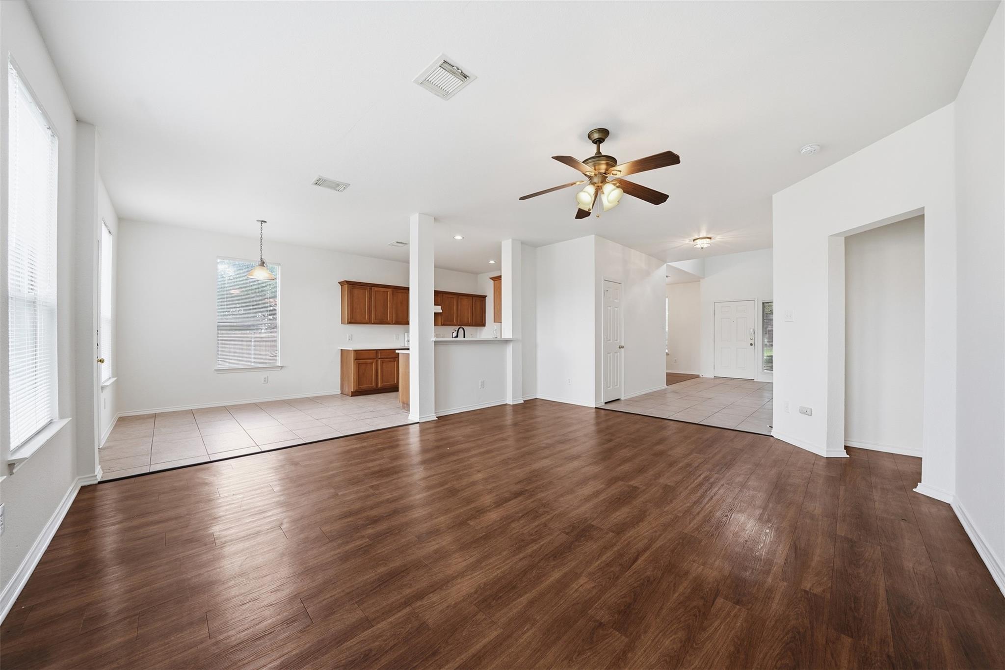 118  Invierno St, photo 6