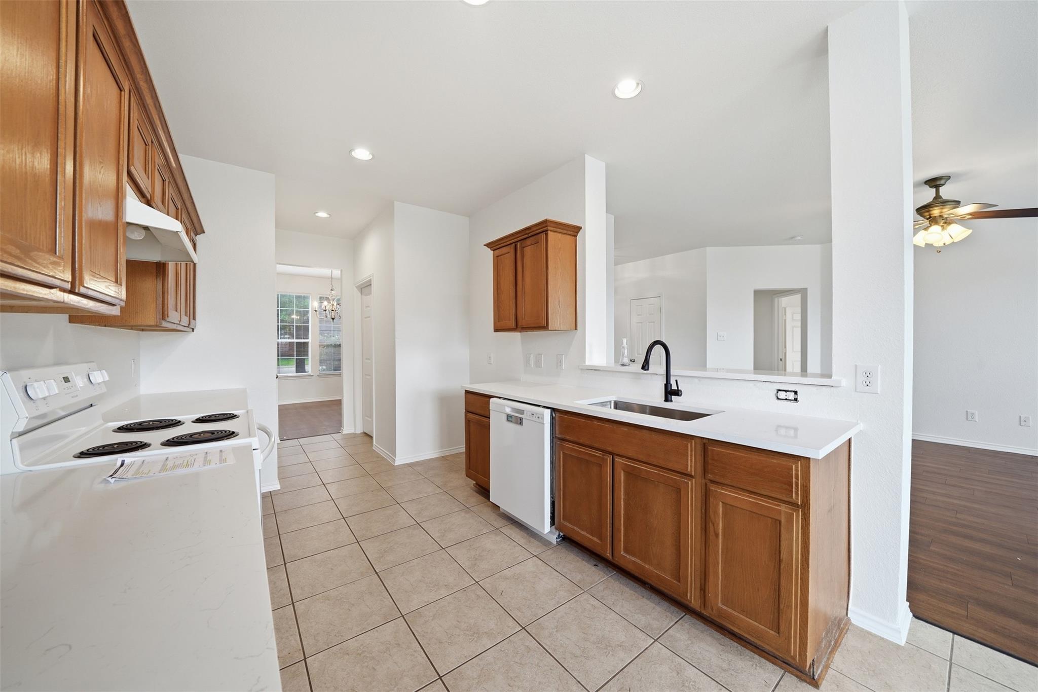 118  Invierno St, photo 9