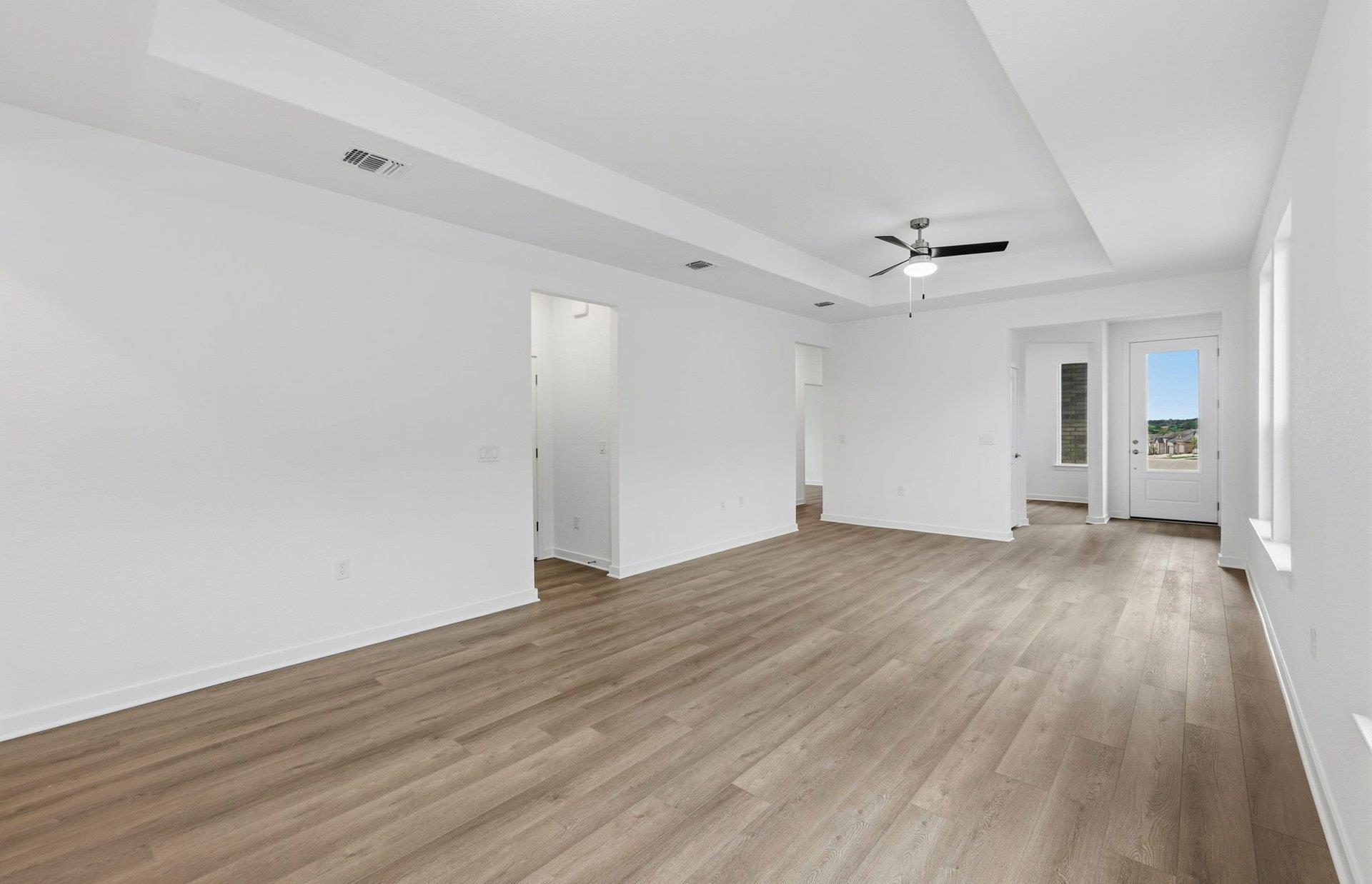 1010  Martingale St, photo 8