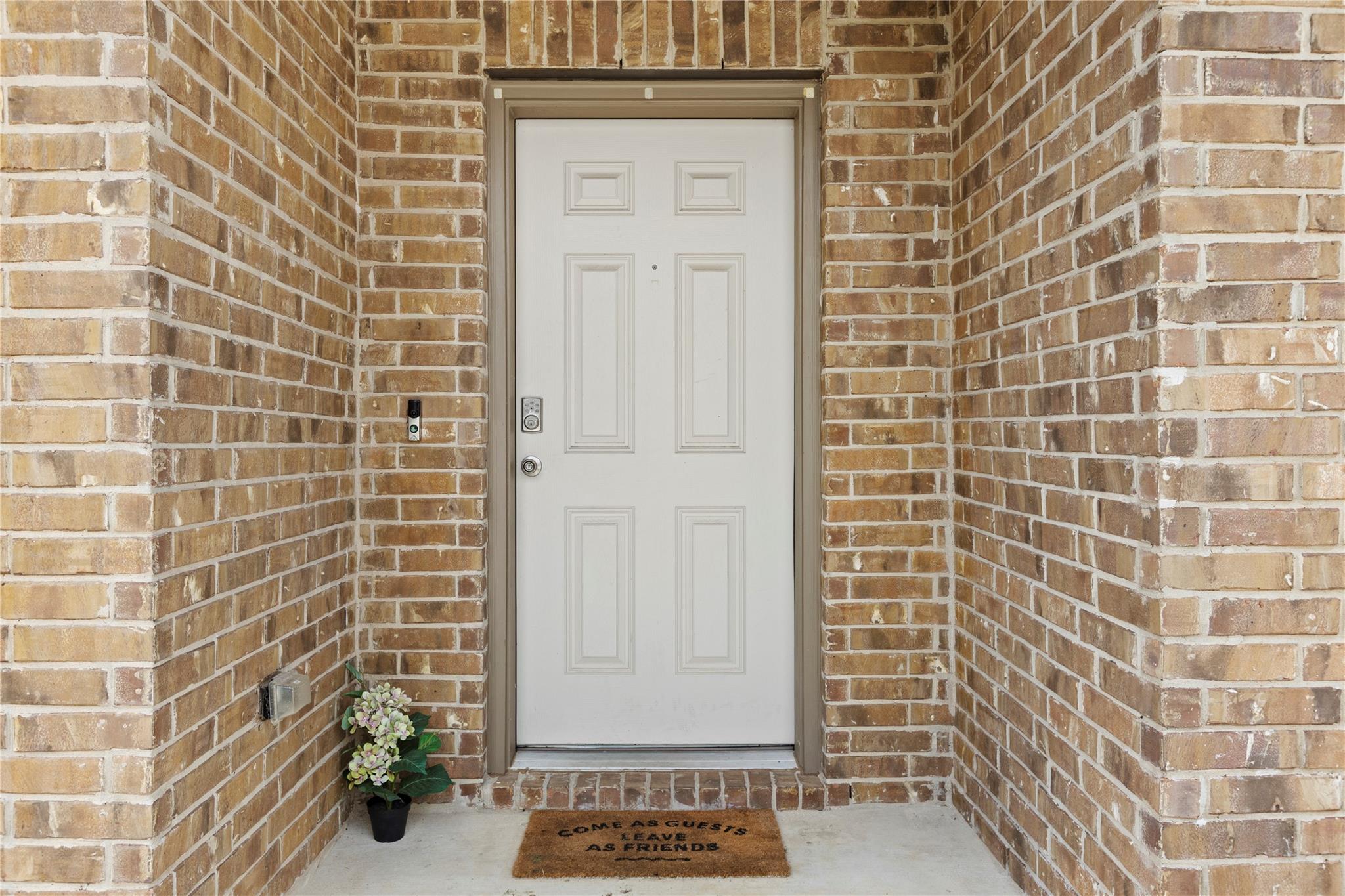 516  Arrowhead Vine St, photo 2