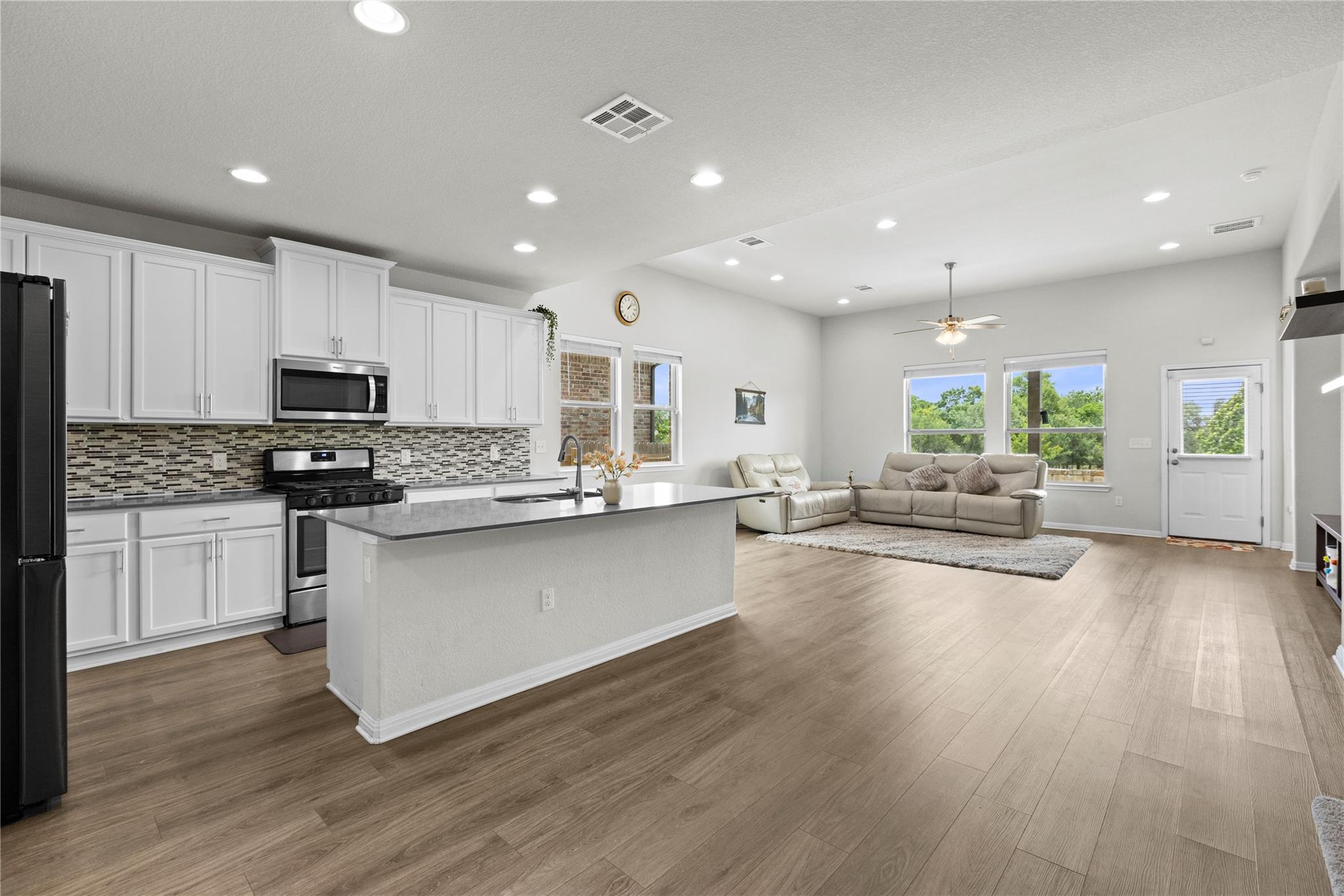 516  Arrowhead Vine St, photo 10