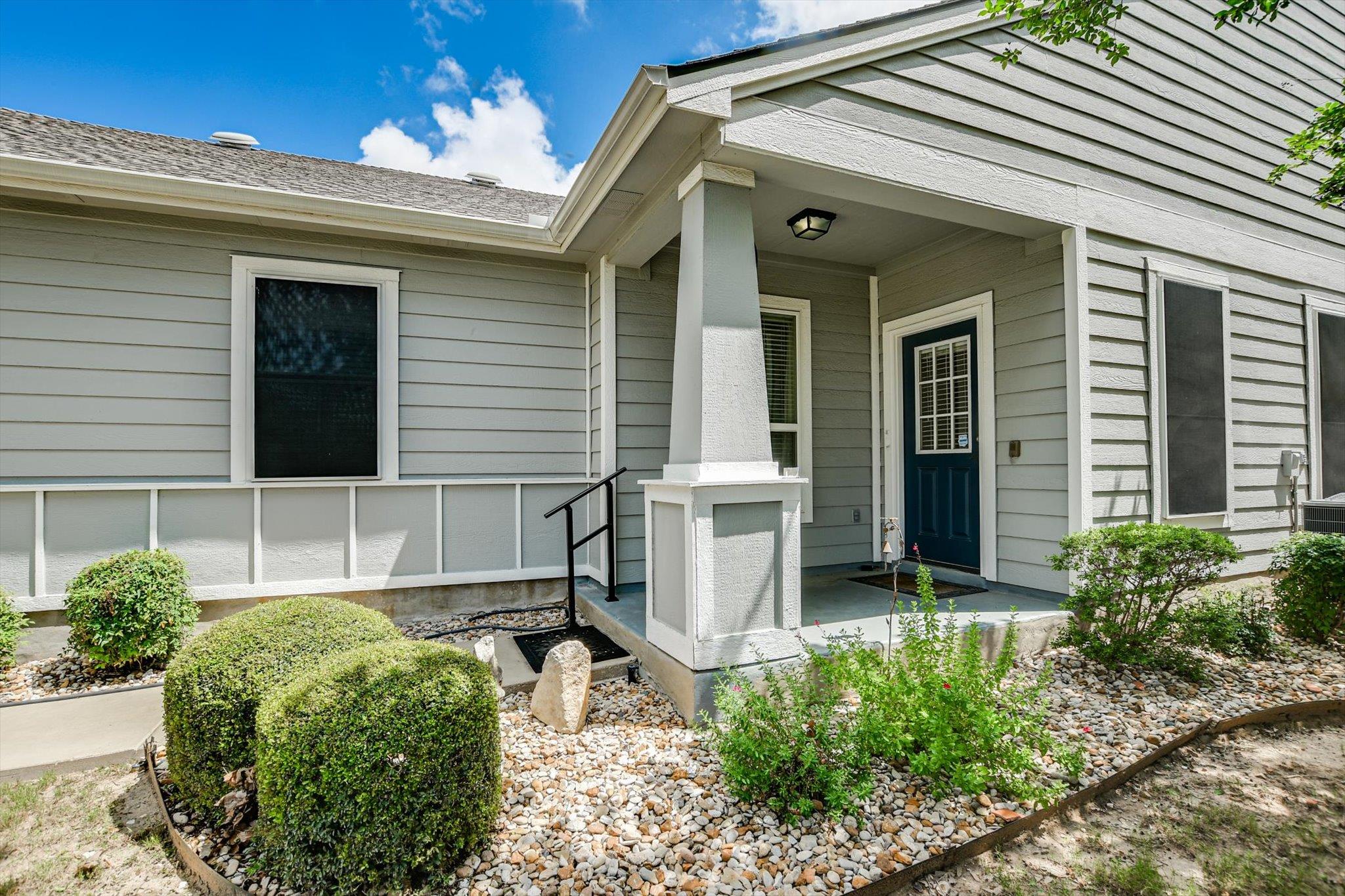 102  Portsmouth Dr, photo 3