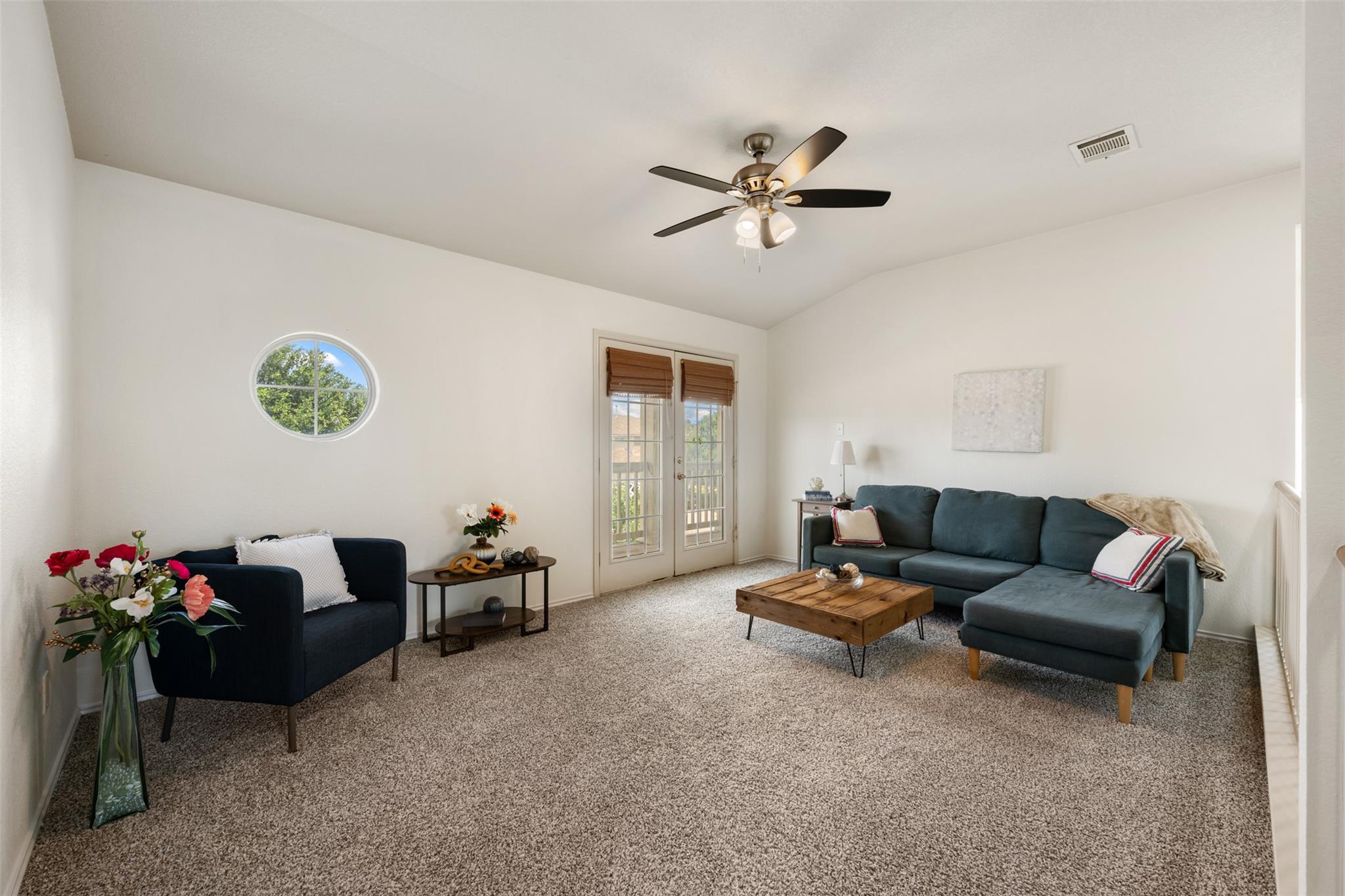 1104  Henderson Dr, photo 11