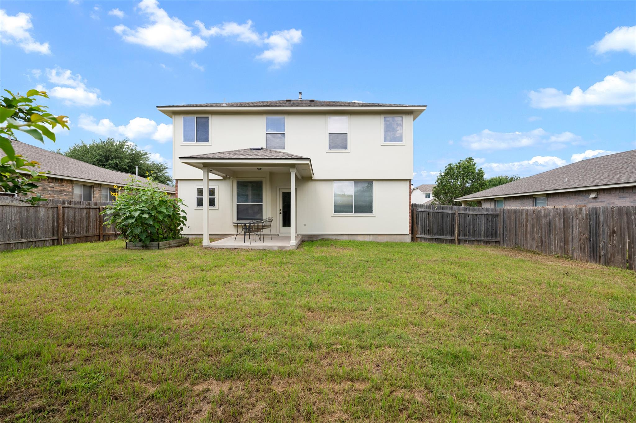1104  Henderson Dr, photo 12