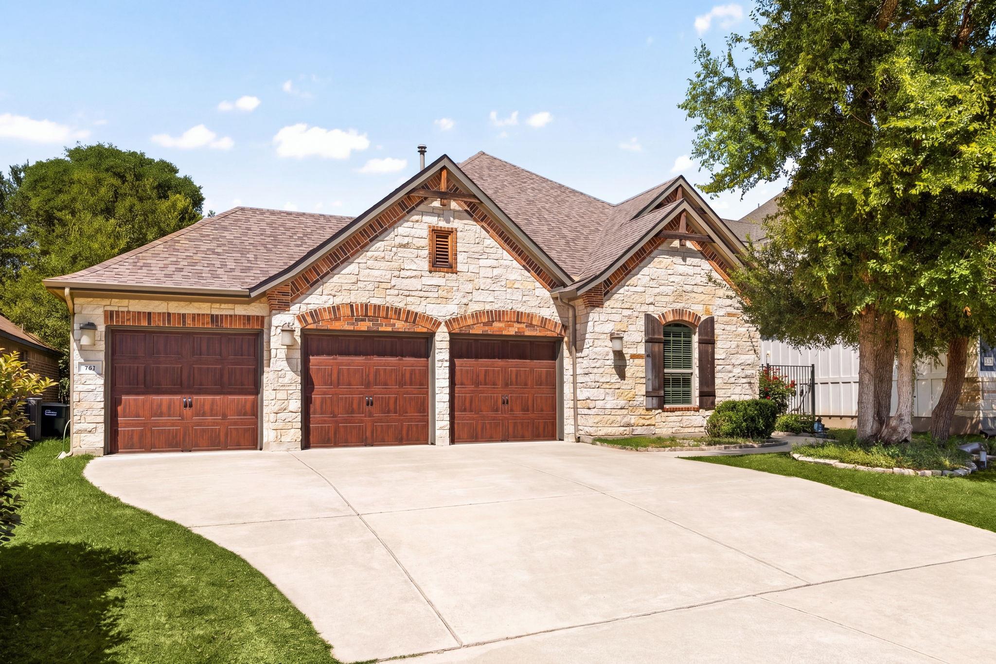 332  Ancient Oak Way, photo 2