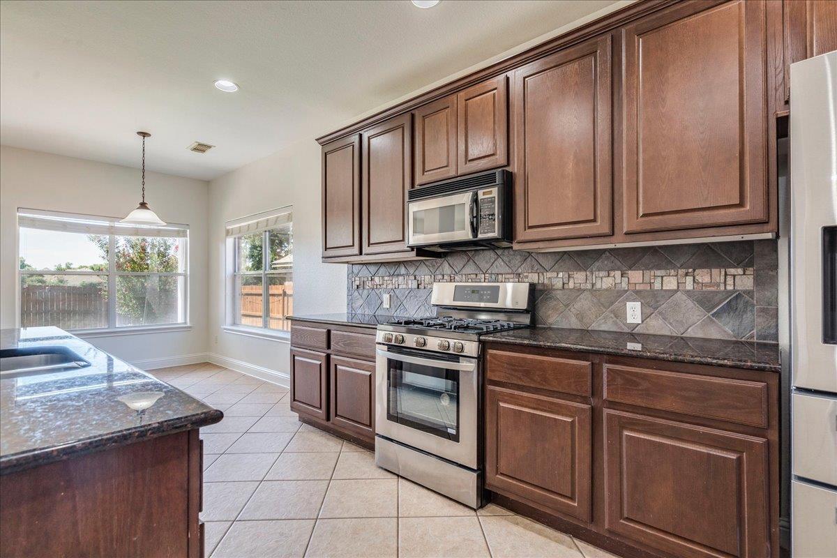 3831  Aqua Ln, photo 11