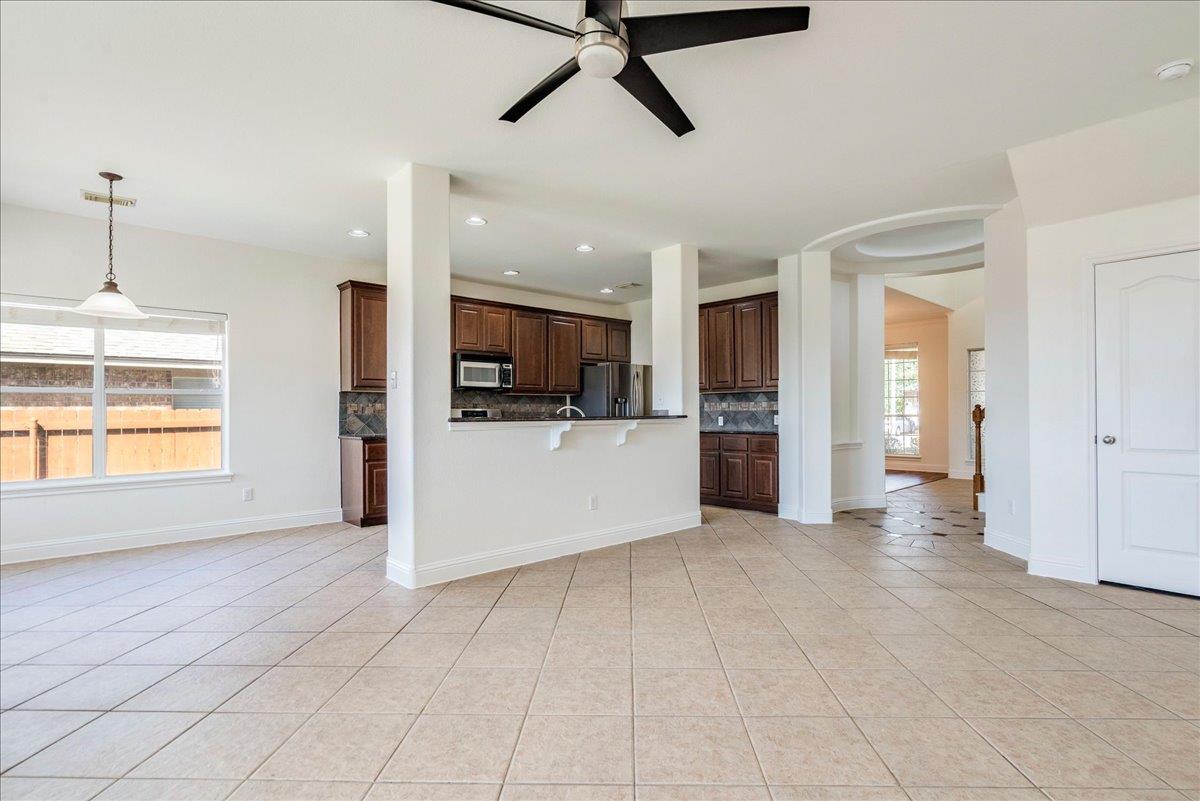 3831  Aqua Ln, photo 9