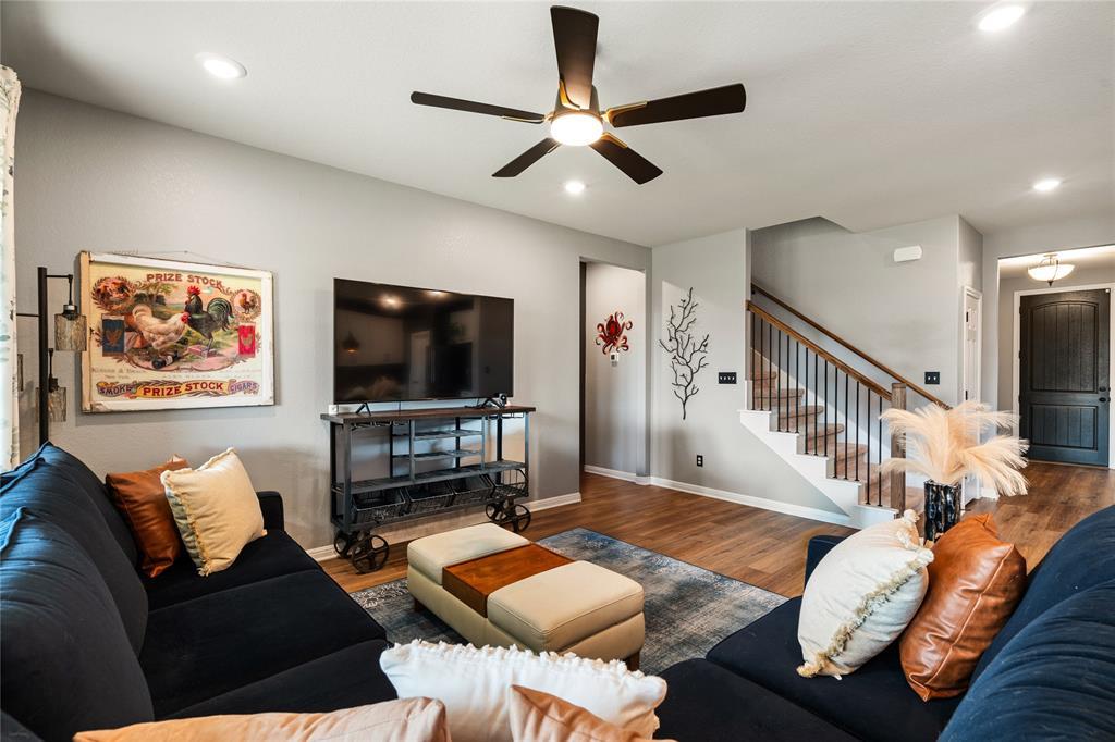 1009  Dog Iron St, photo 6